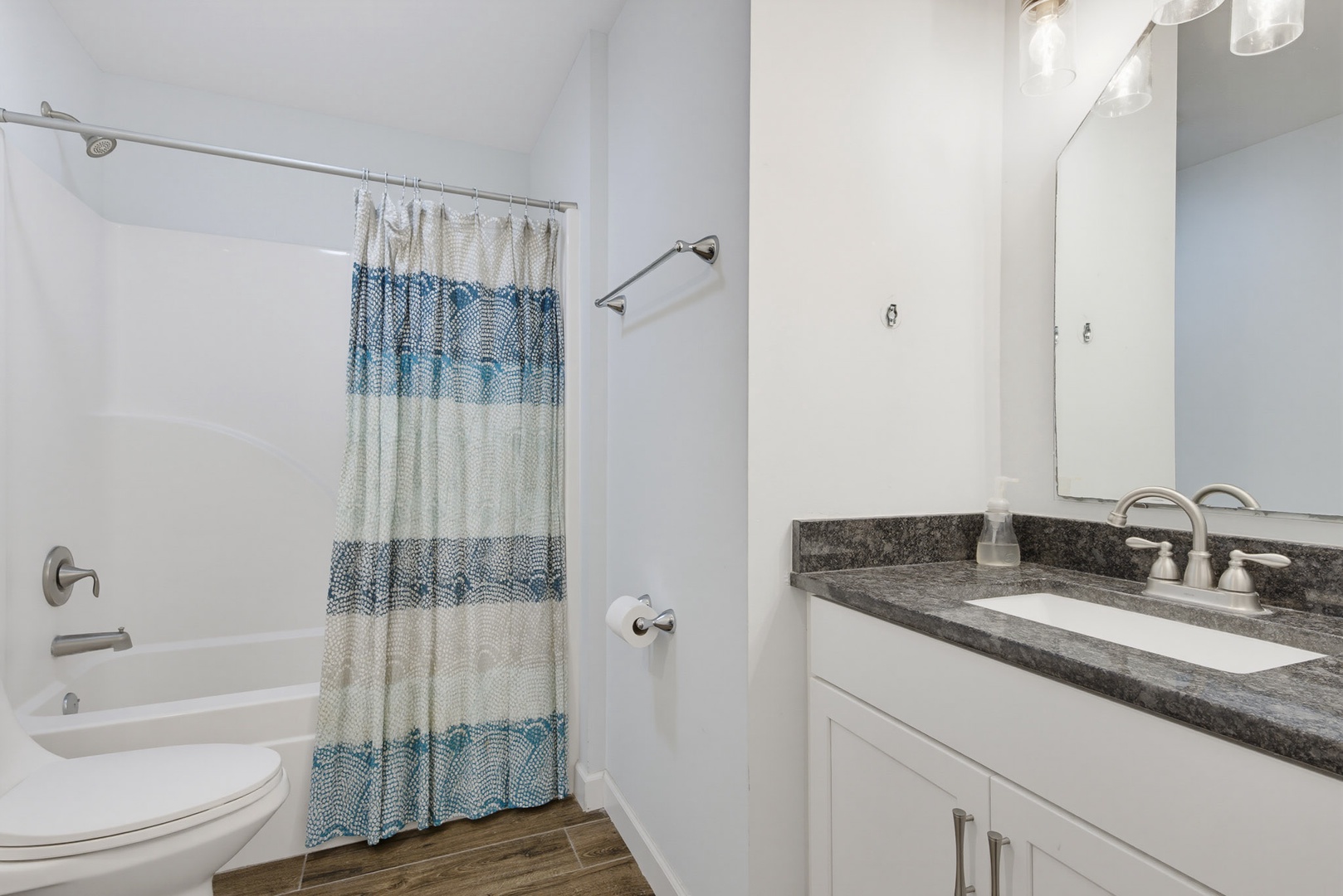Hall Bathroom Tub