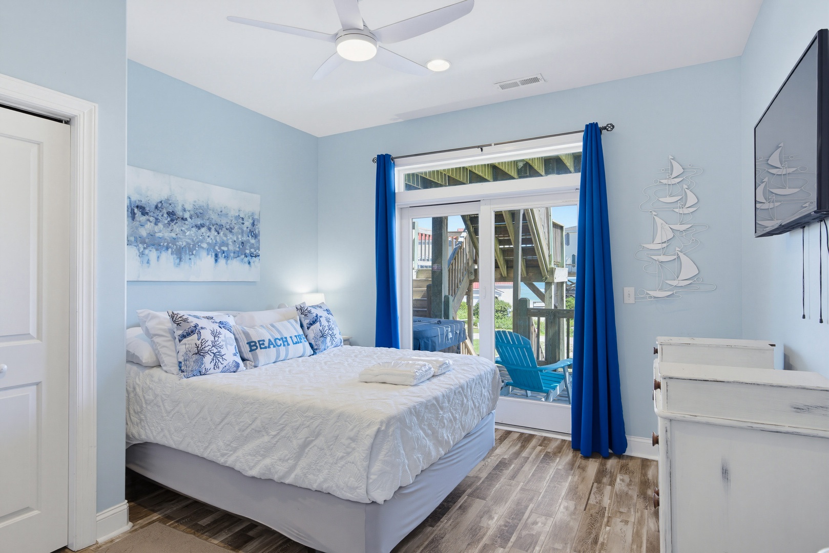 Bedroom 3 Queen