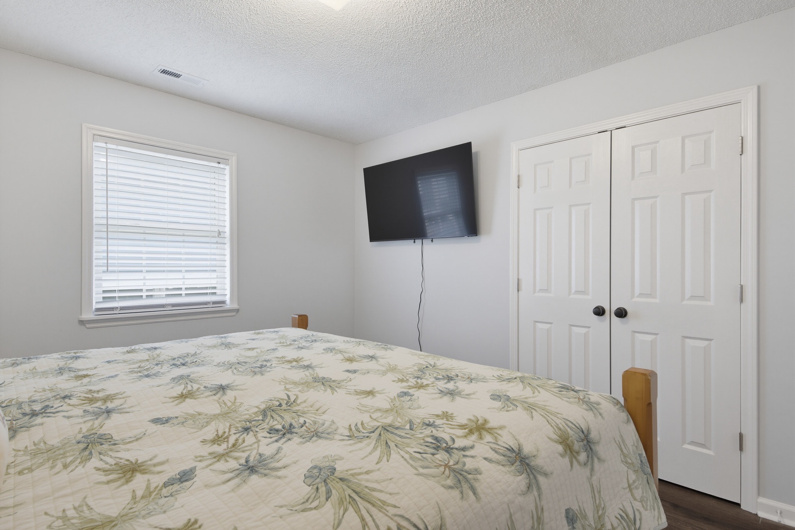 Wood Bed Bedroom