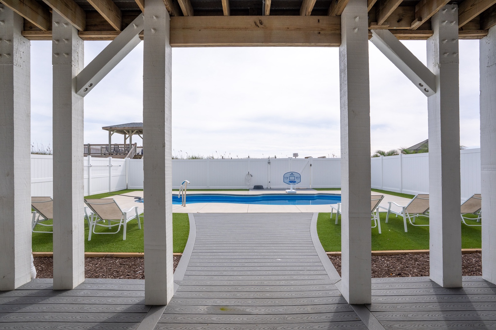 Covered patio to pool