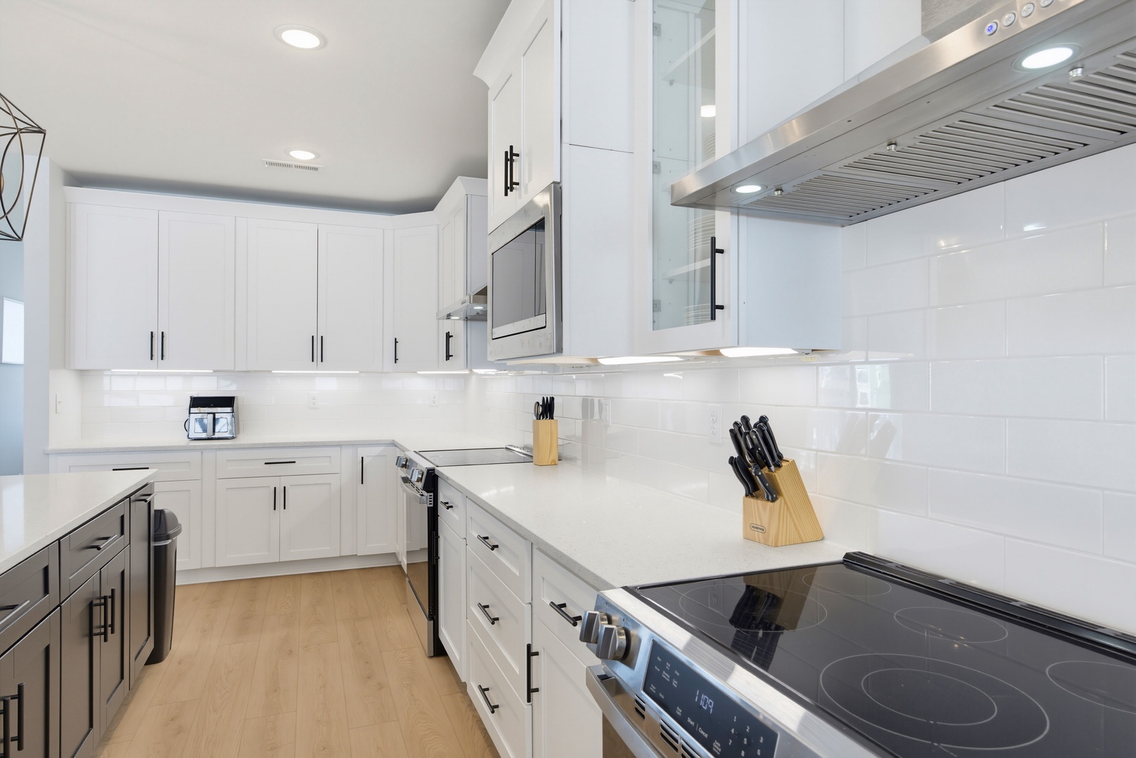 Second kitchen range
