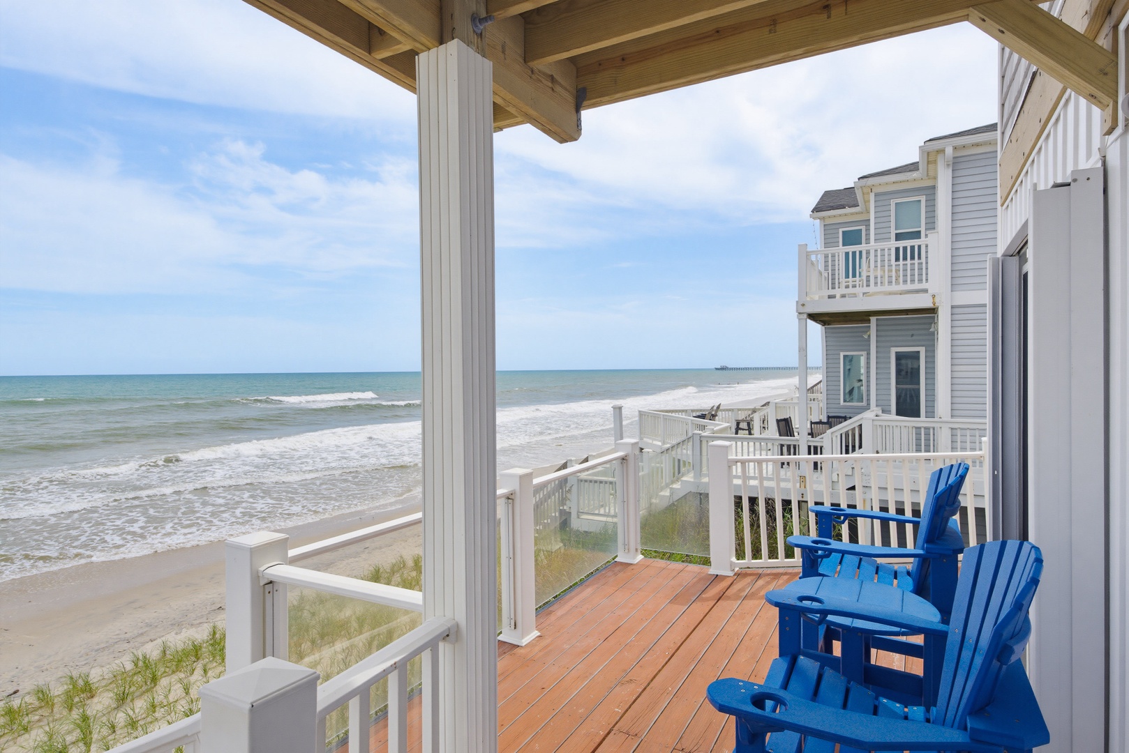 Covered oceanfront seating