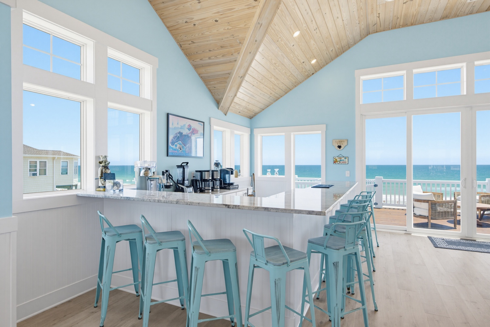 Kitchen bar seating