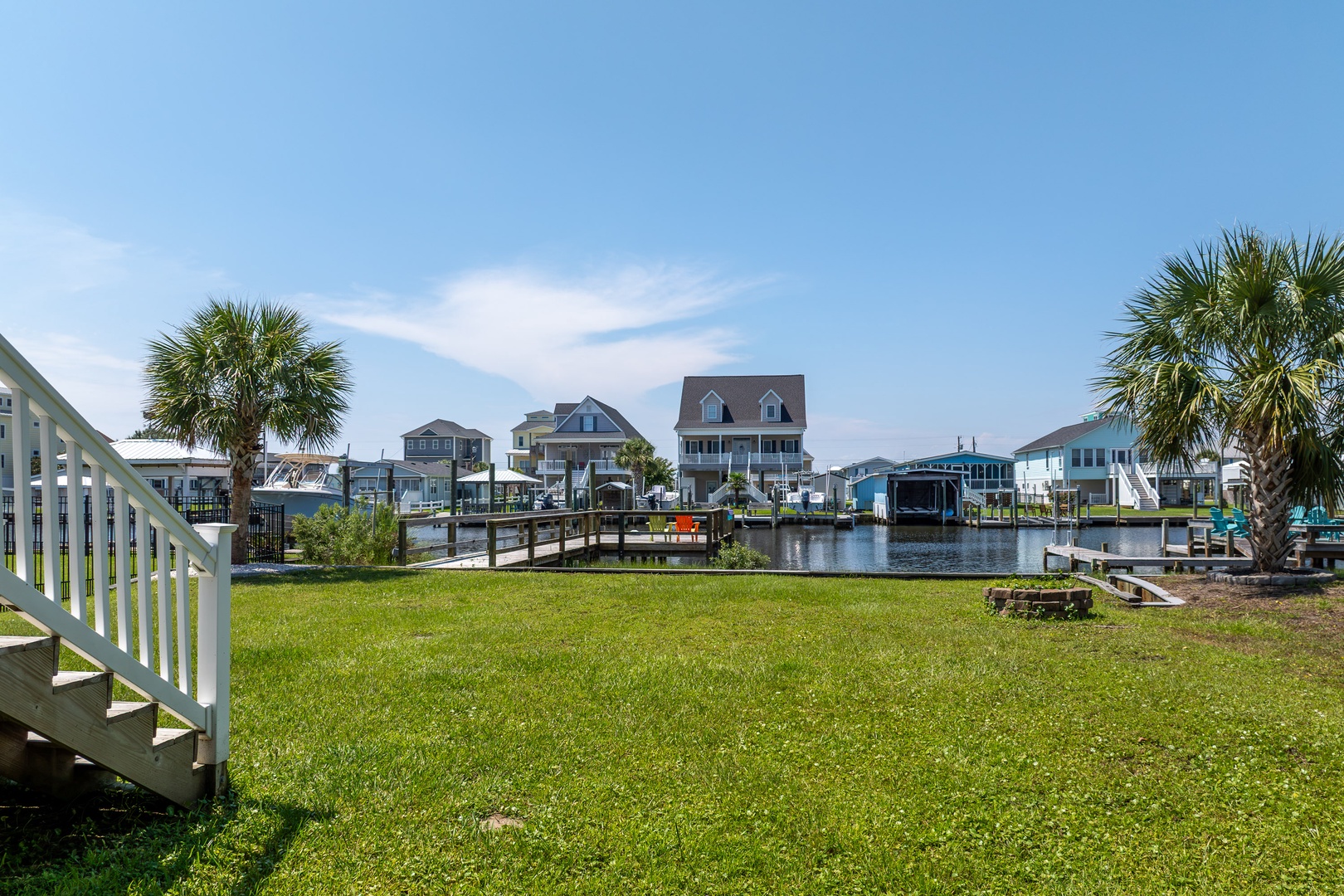 Canalfront Yard