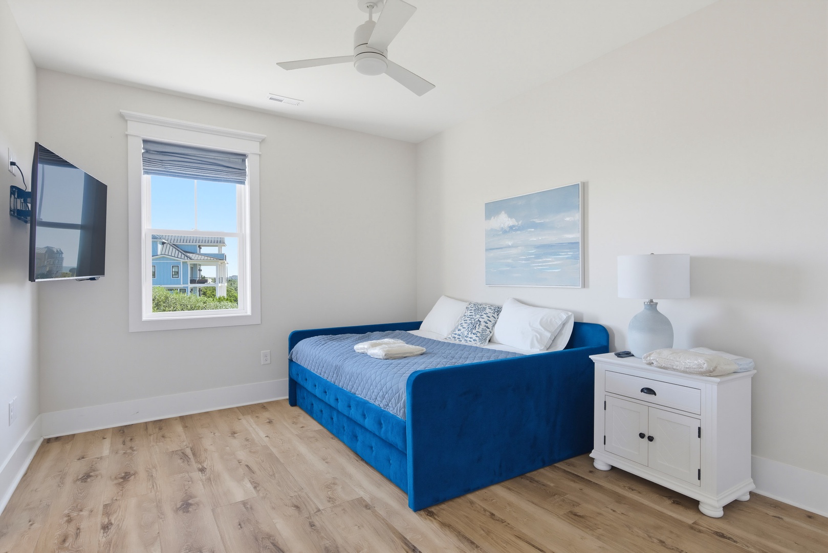 Daybed Bedroom