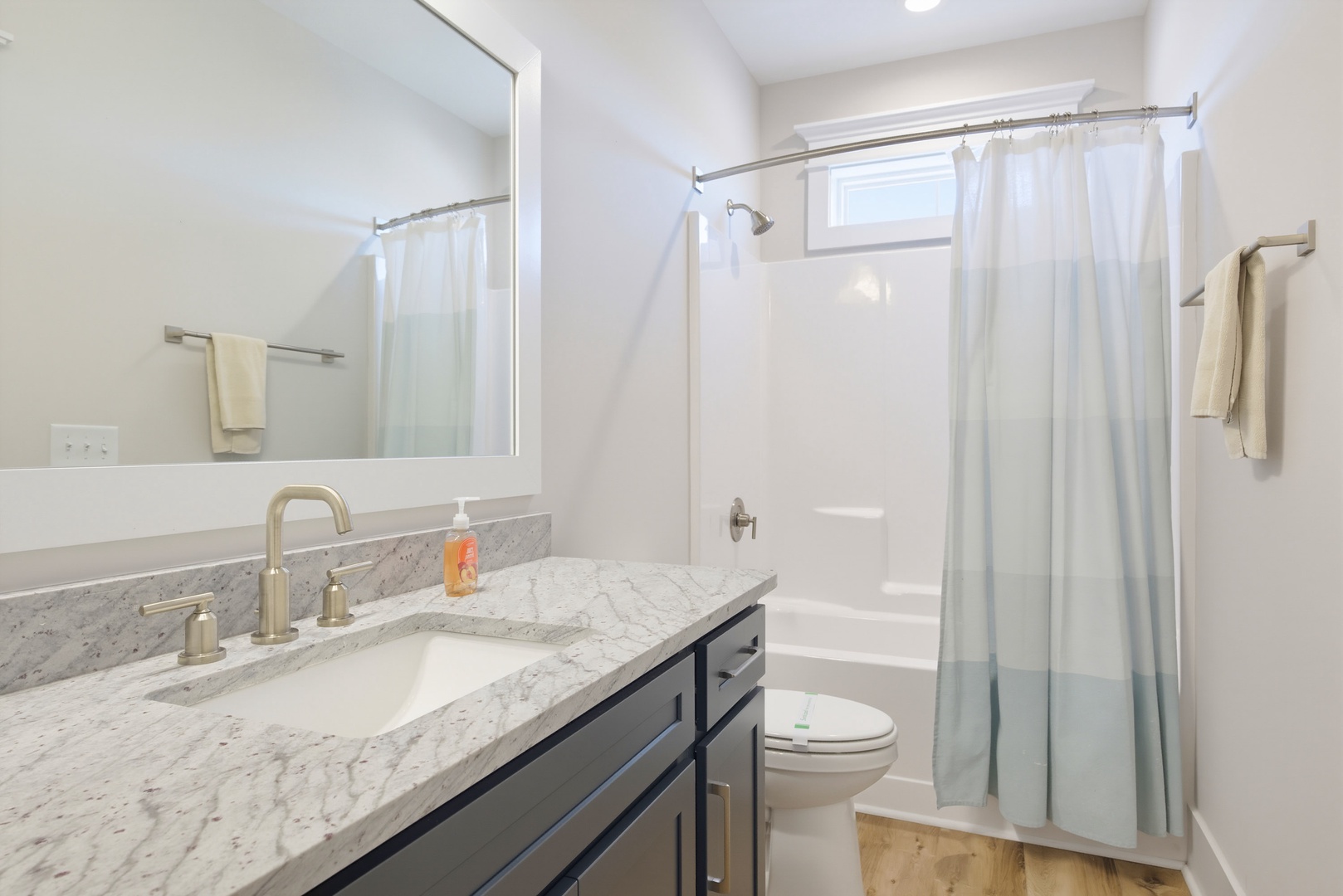 Striped Bedroom Bath