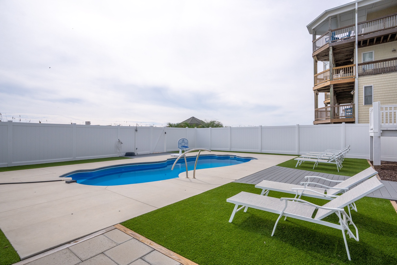 Pool lounge chairs