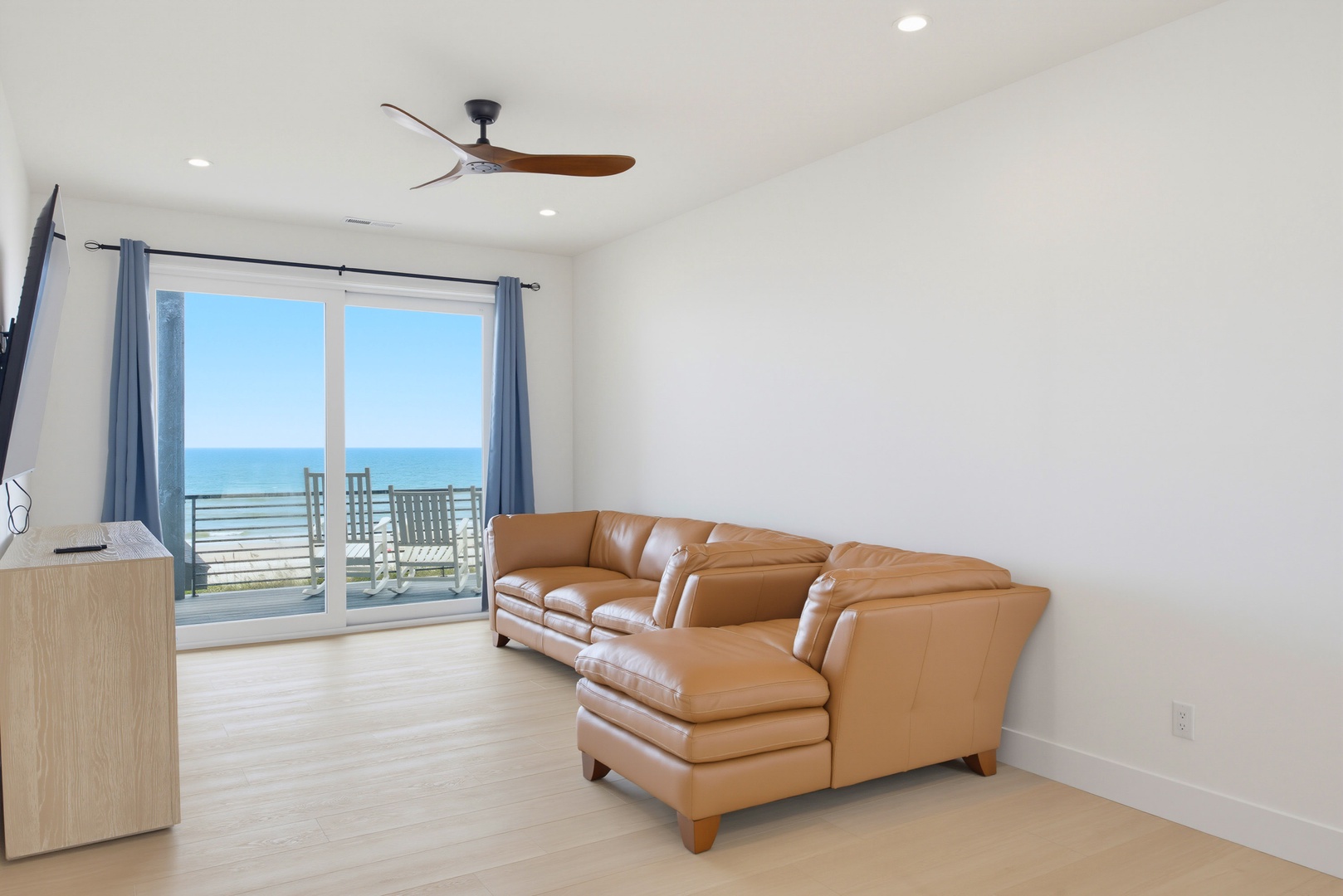 Oceanview Lounge