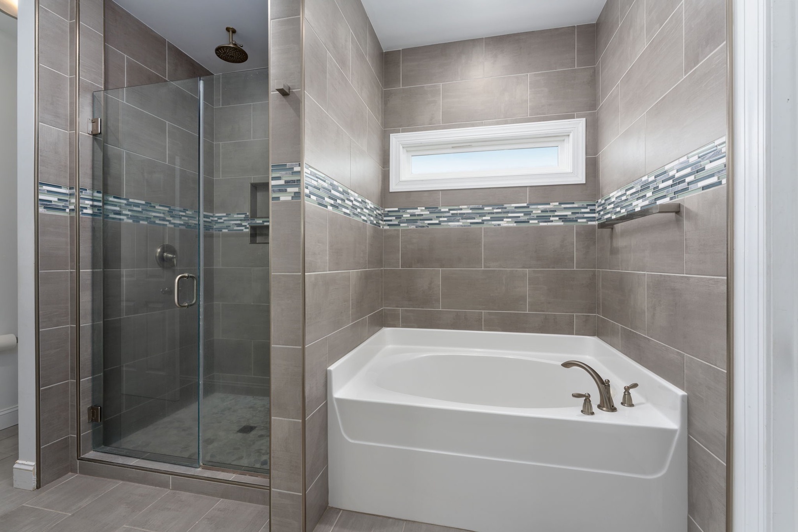 3627 Island Drive sales-listing photo 28