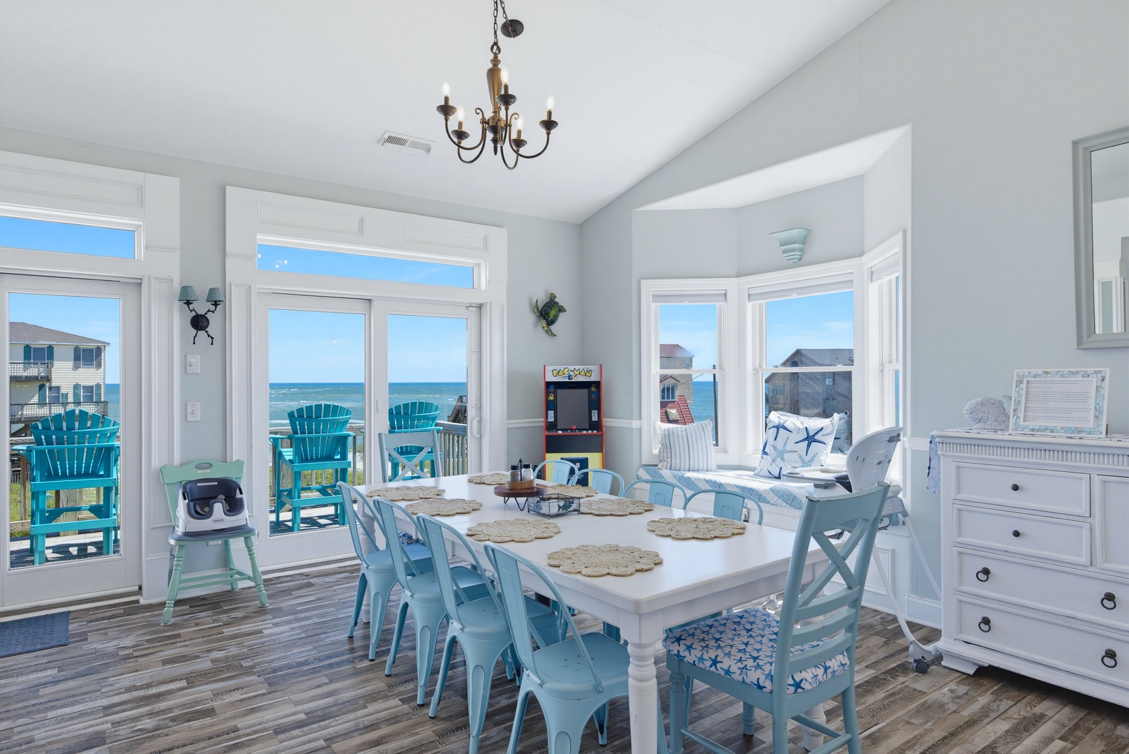 Dining And Windows