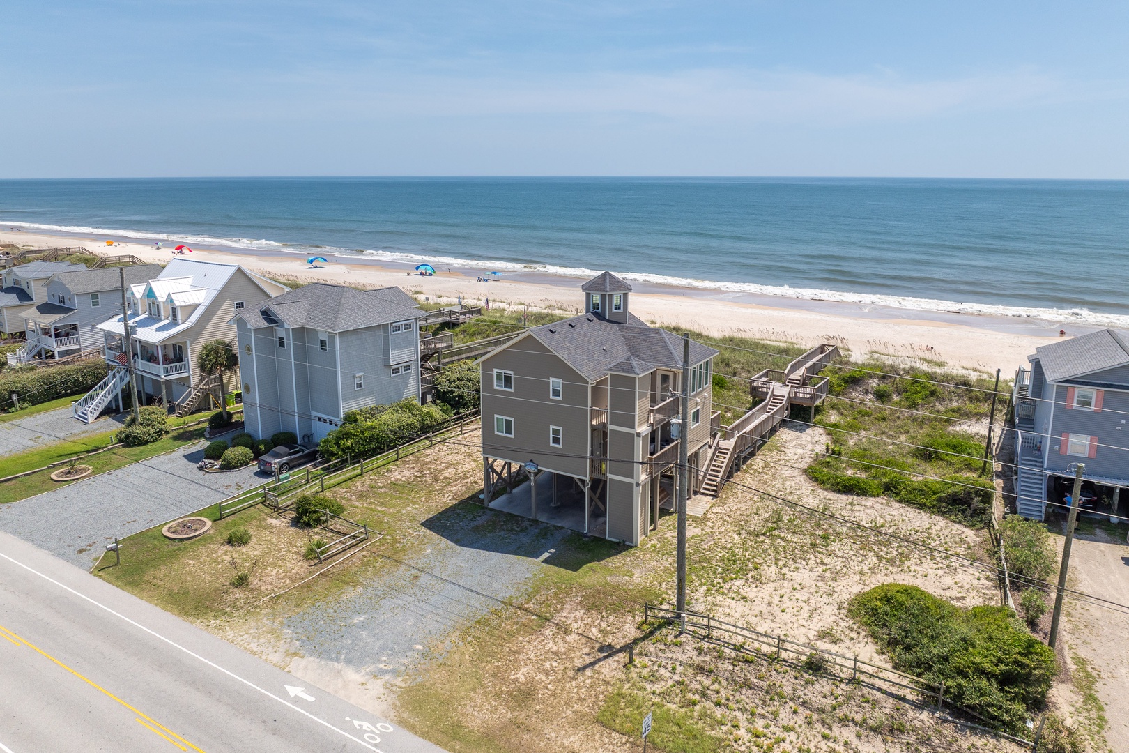Home Between Road and Beach