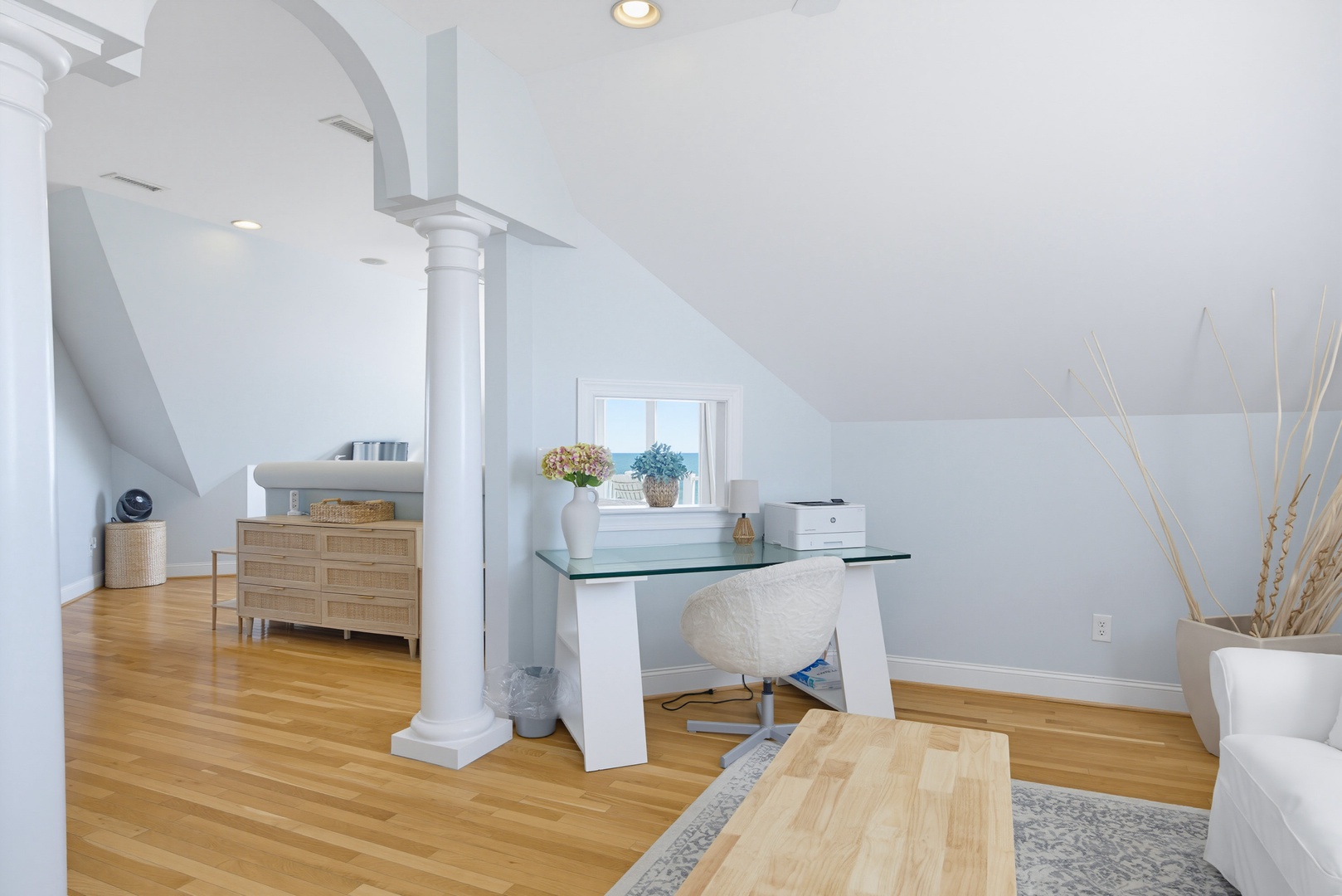 Upper Lounge Seating
