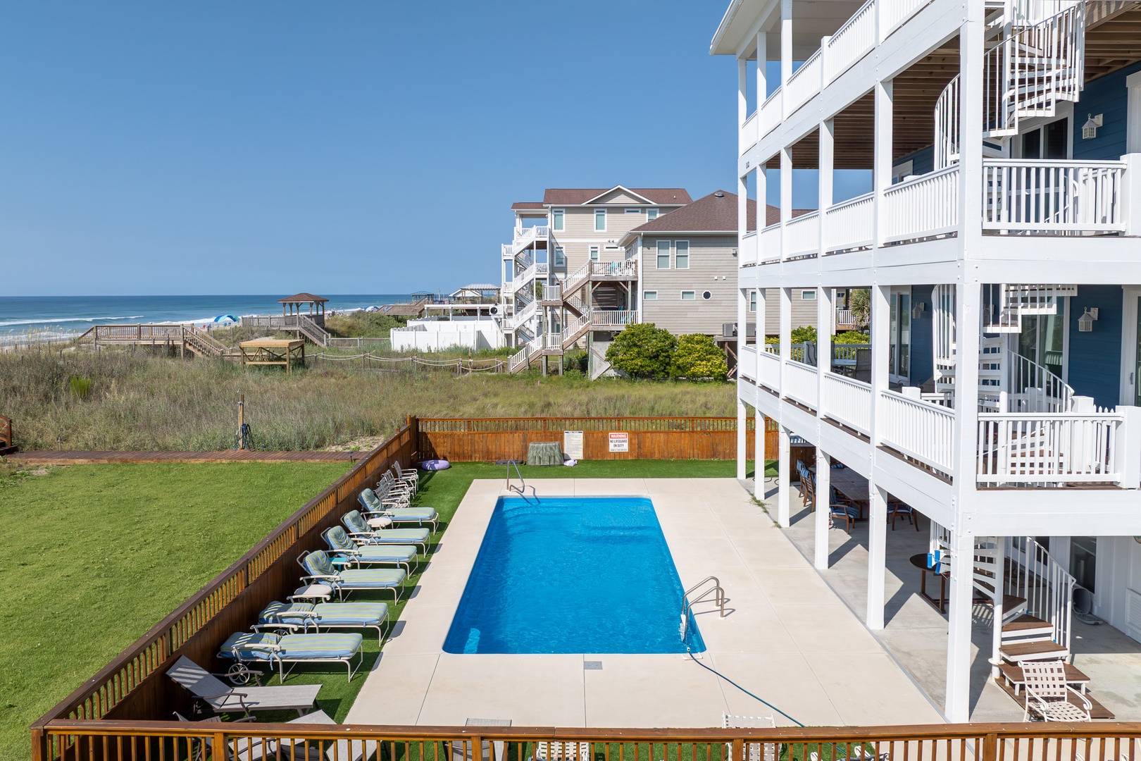 Pool and ocean