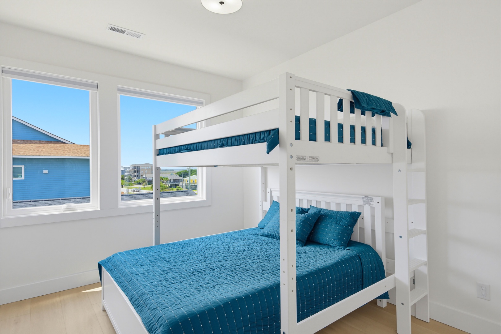 Bunk Bedroom