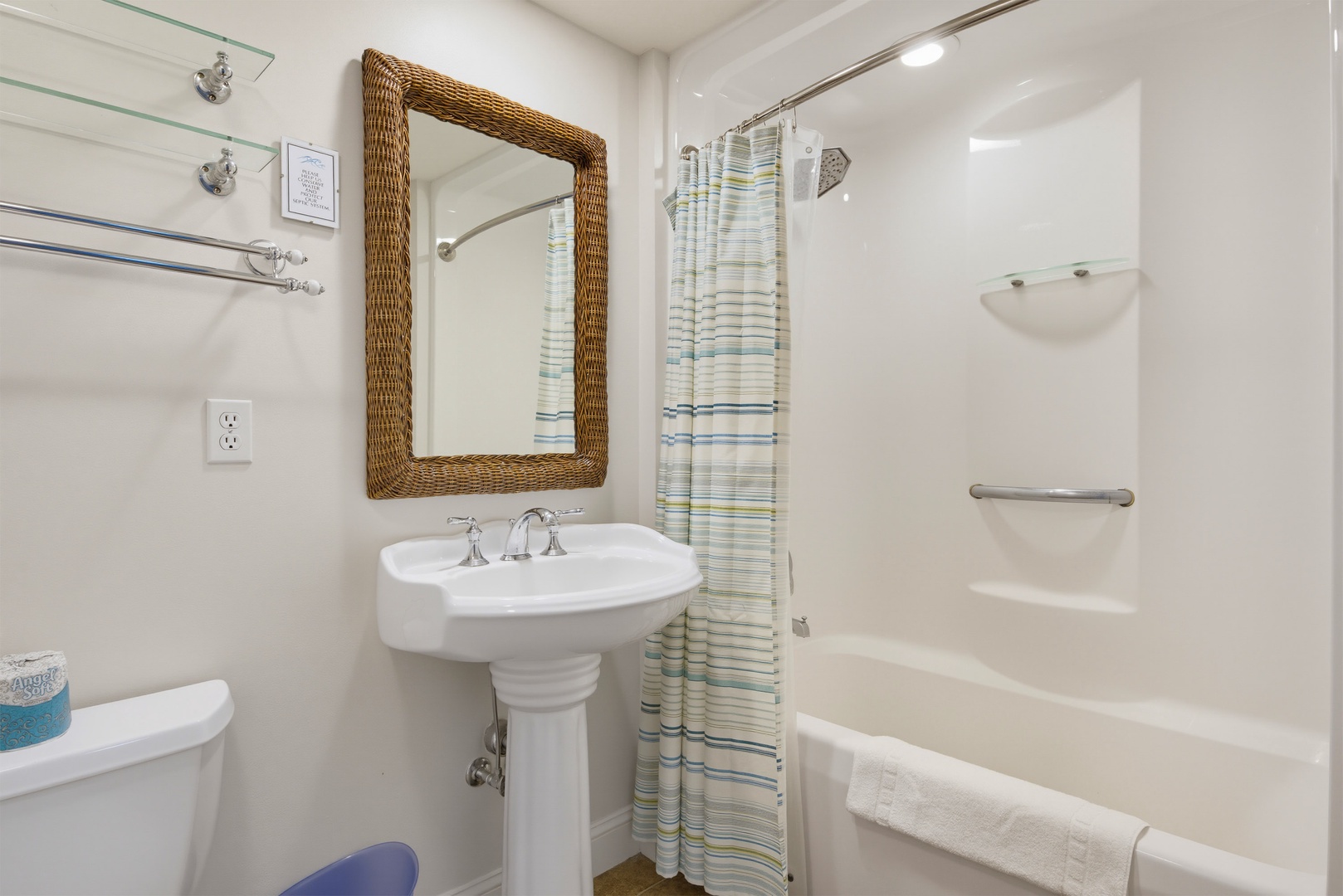 En-Suite Full Bath