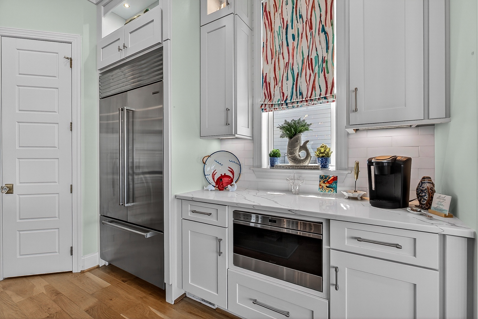 Lower-level kitchen