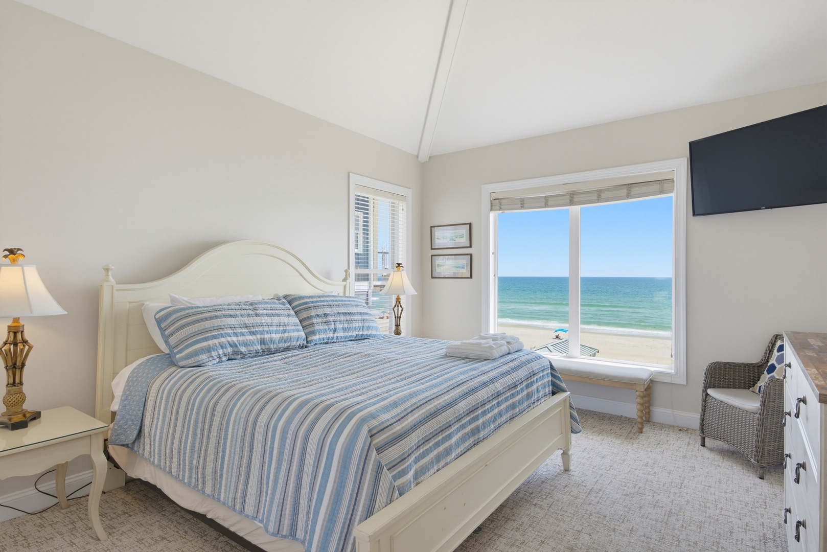 Top Floor King Suite
