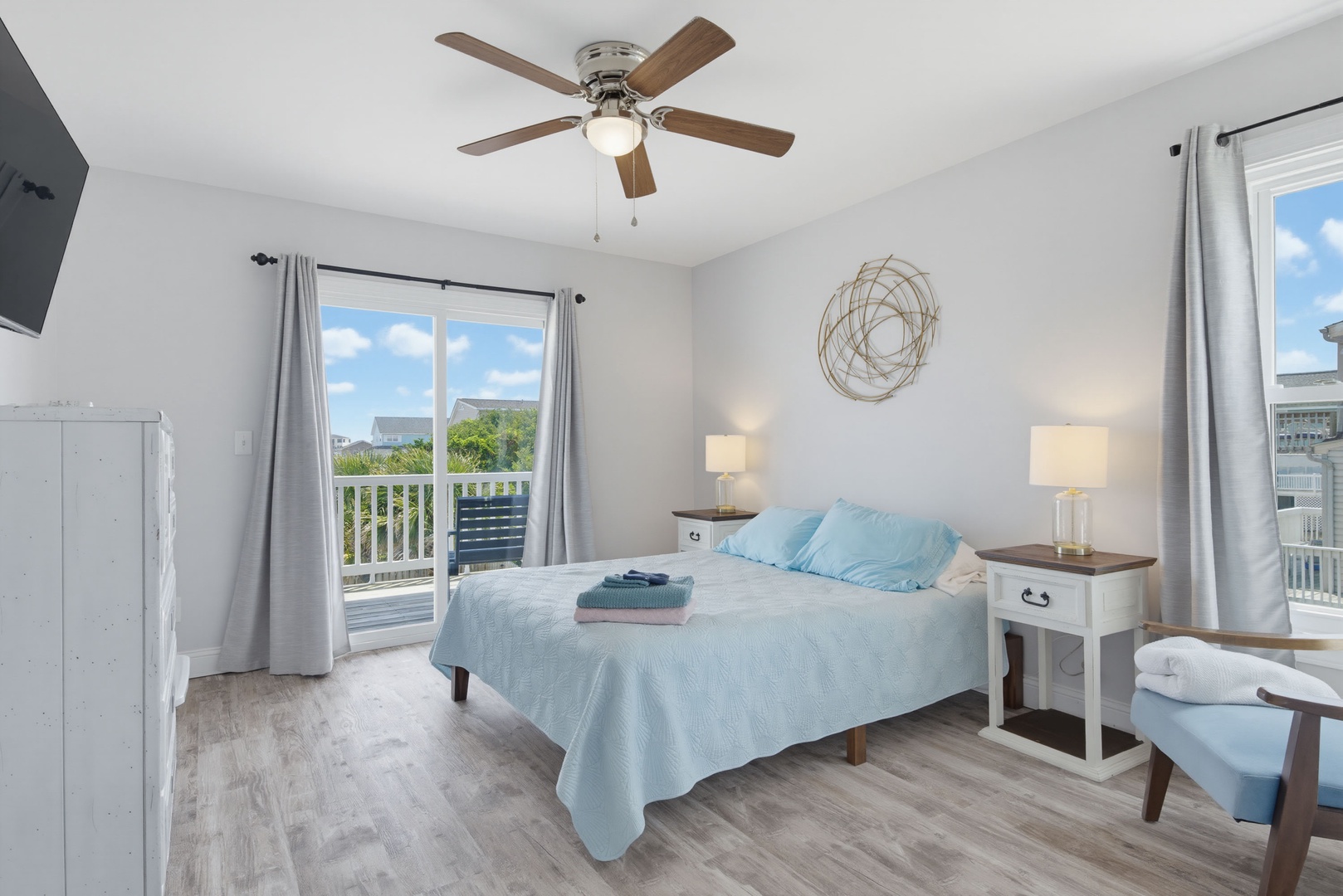 Blue queen bedroom