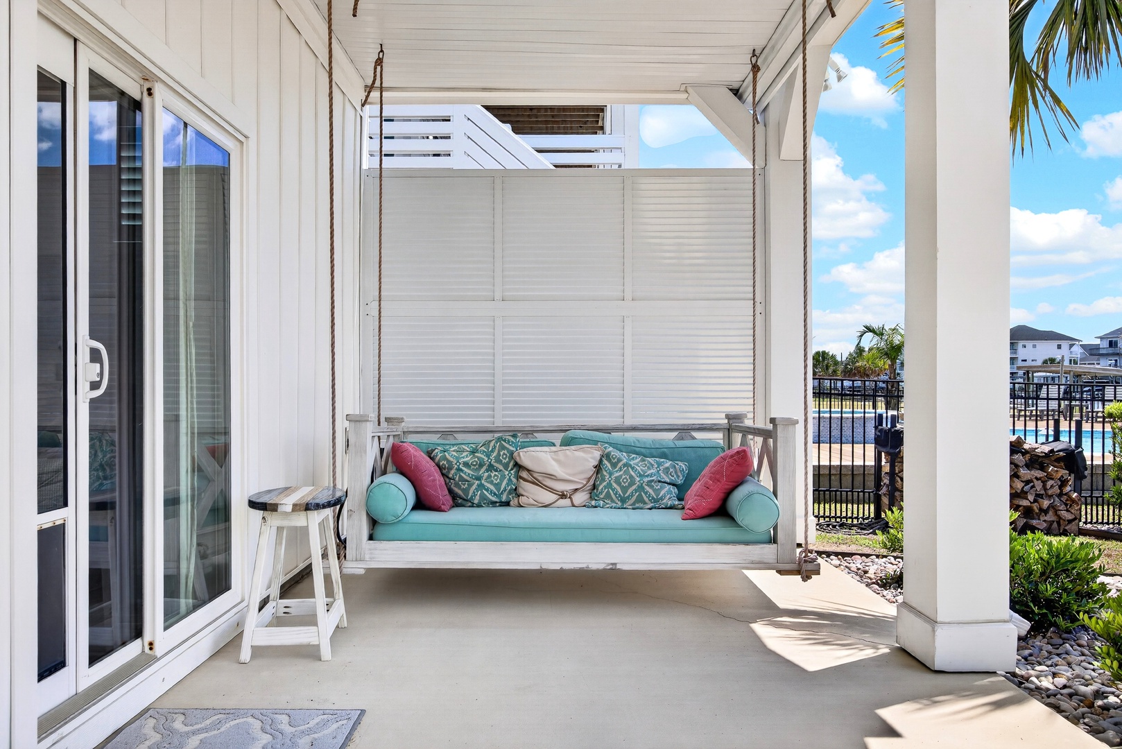 Covered patio swing
