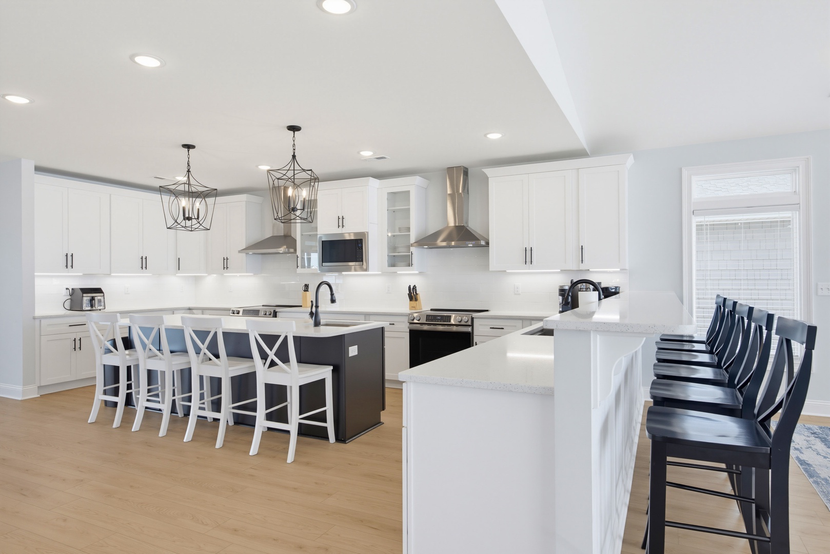 Full kitchen