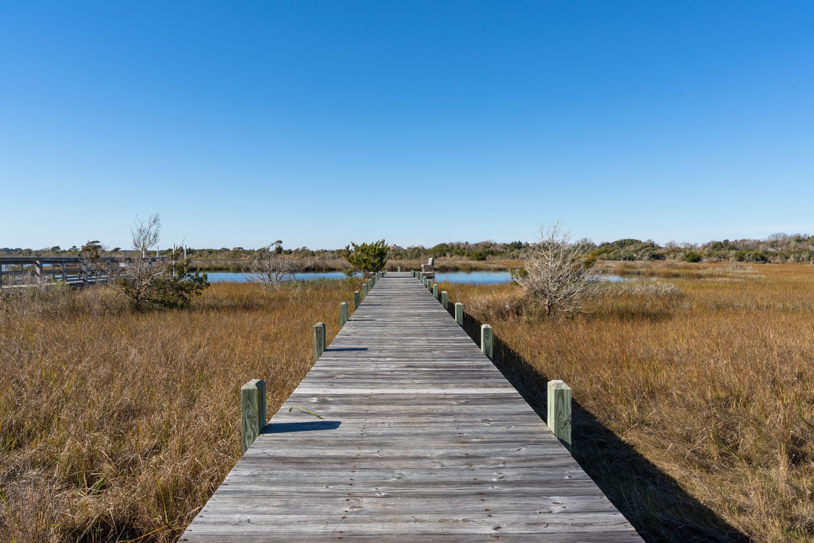 3627 Island Drive sales-listing photo 51