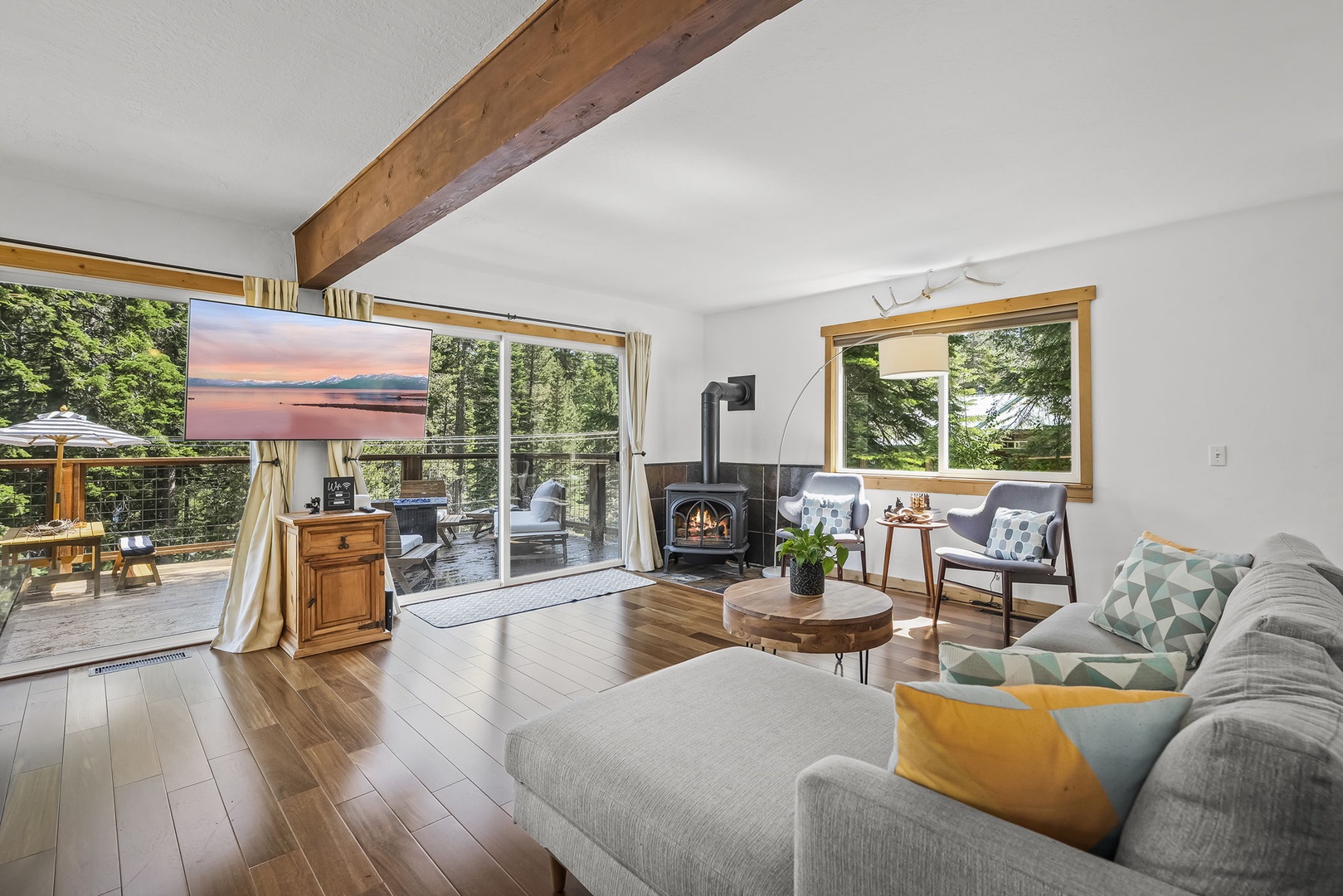 Gas Stove- Lake Vista Hideaway