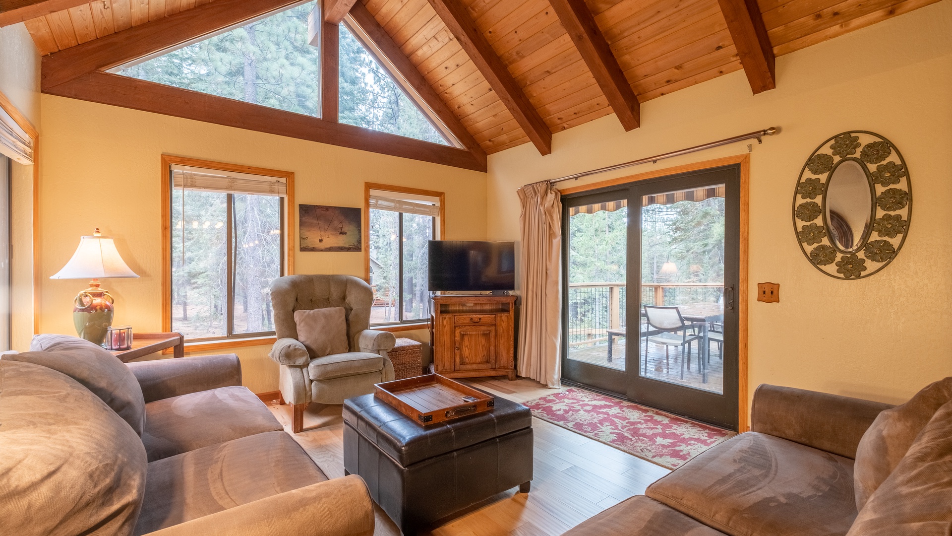 Family Room with Smart TV: Tahoe Donner Vacation Lodge