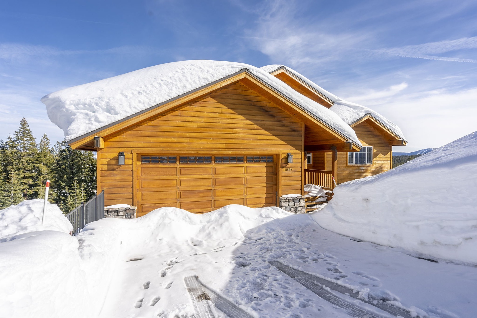 View from street: Mountaintop Tahoe Donner Getaway