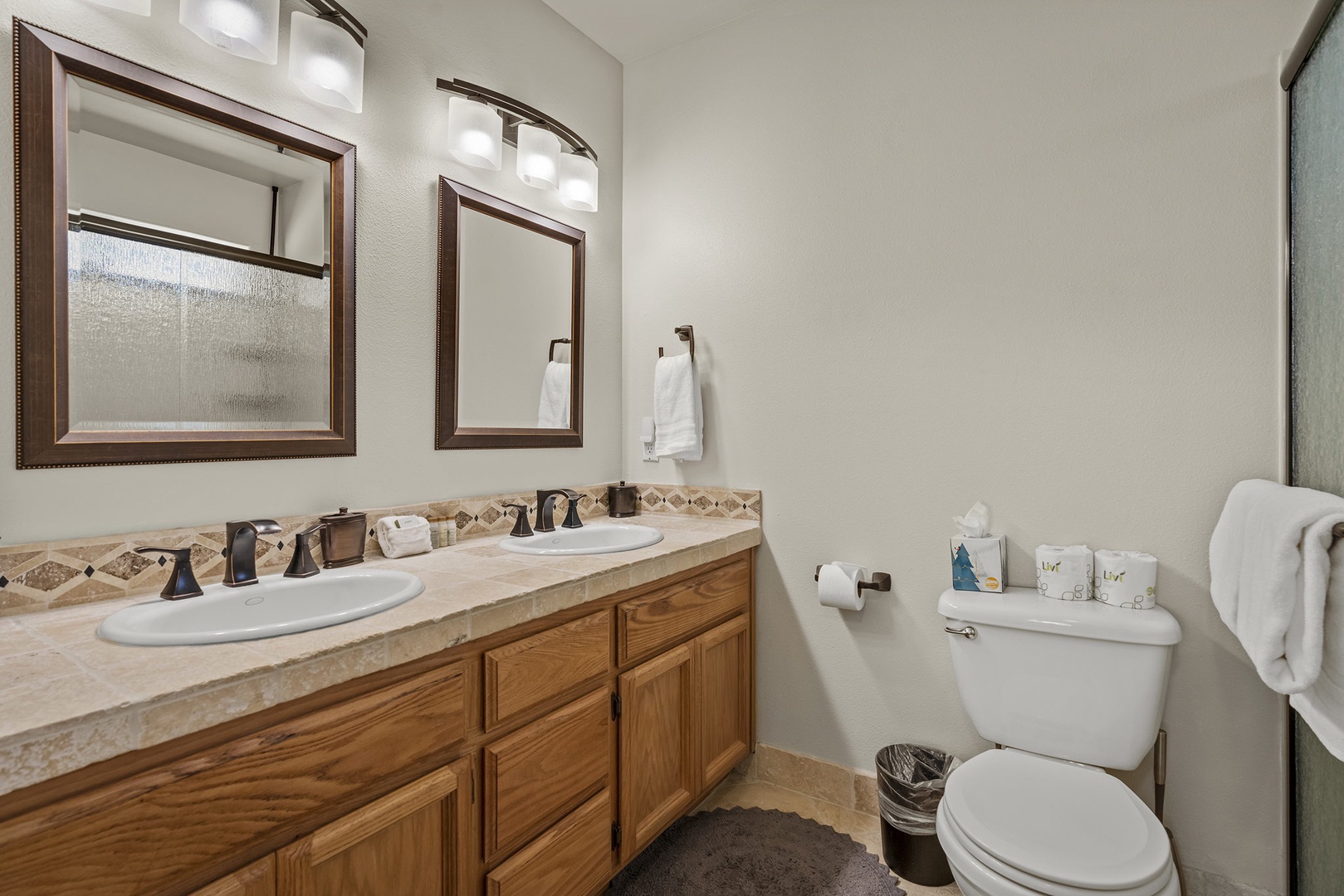 Master bathroom: Mountain Relaxation Haven