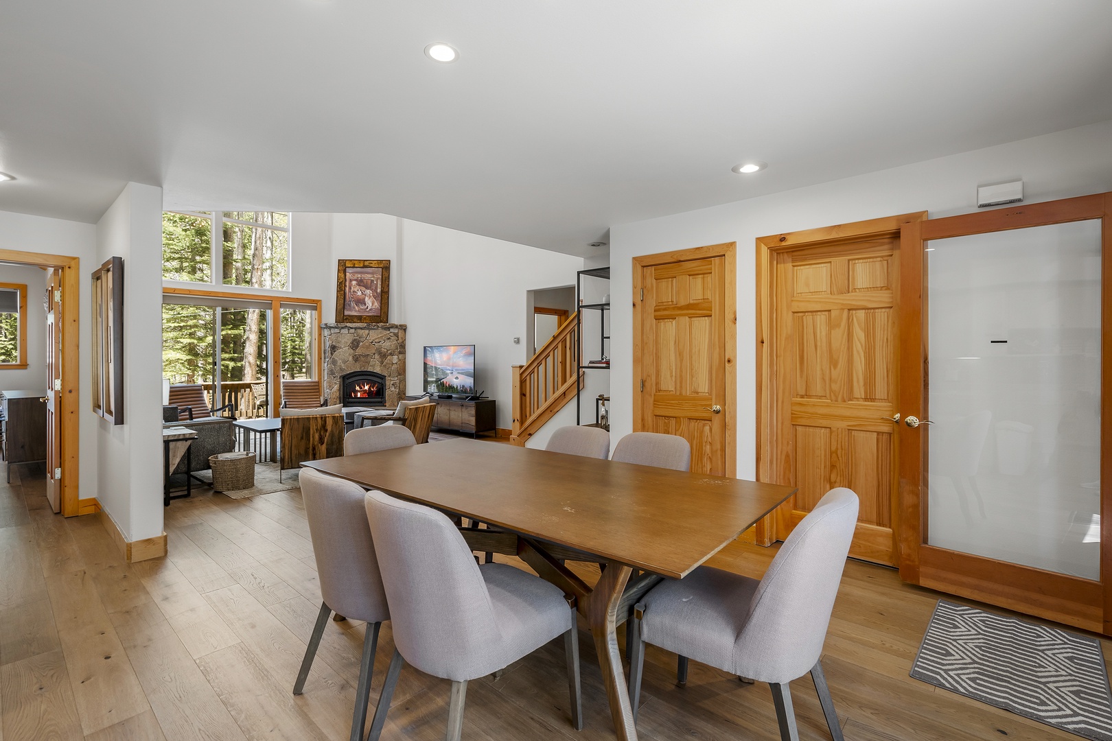 Dining Area: Tahoe Donner Forest Hideaway