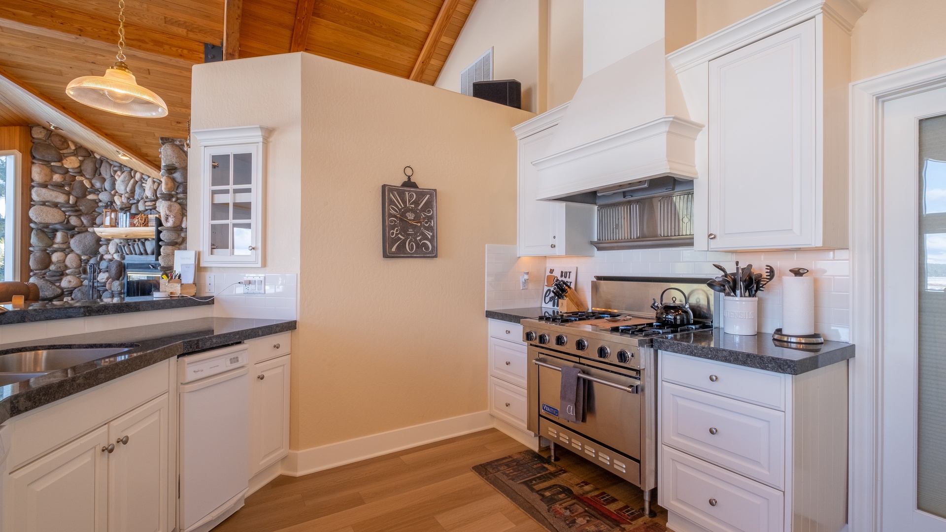 Kitchen: Northstar Home Away From Home