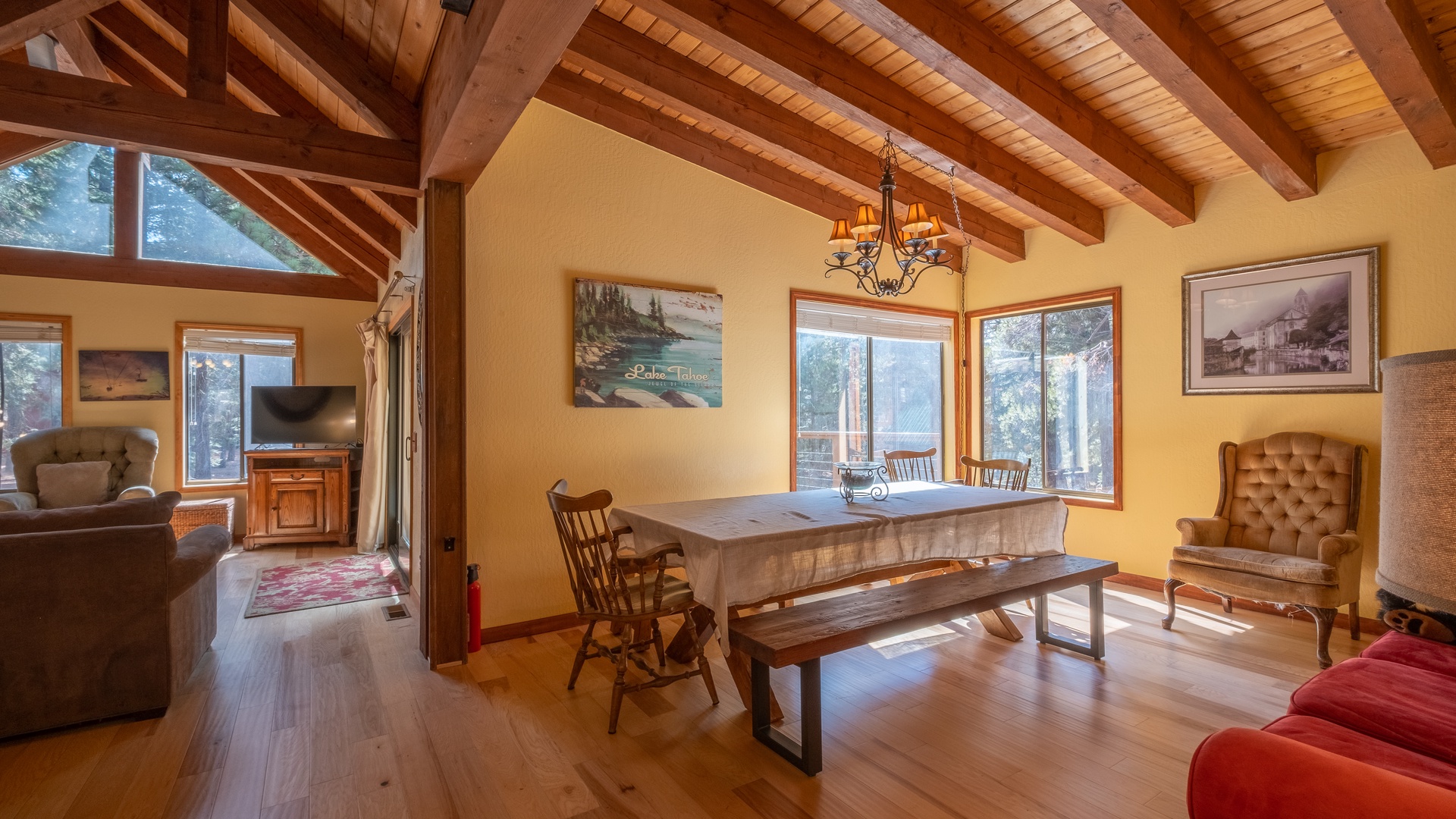 Dining Room Table Area: Tahoe Donner Vacation Lodge