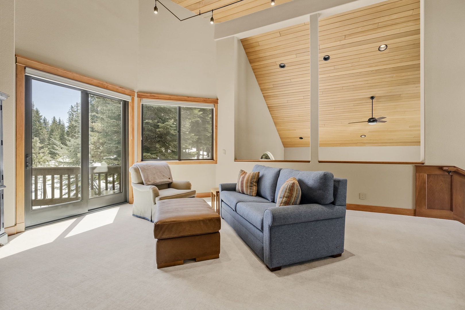 Common area: Hilltop Manor in Tahoe Donner