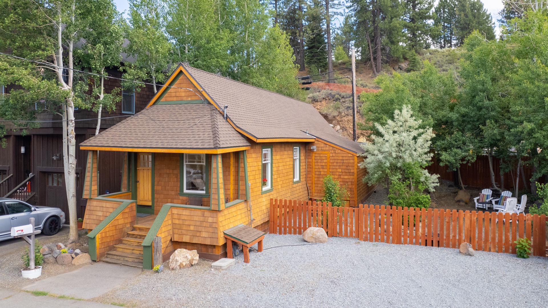 Front of House and Parking-Shabby to Chic Downtown Getaway