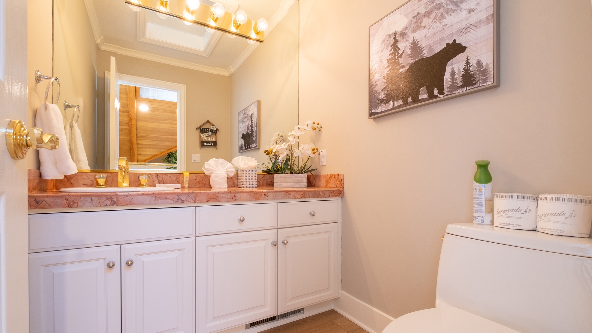 Shared Bathroom: Northstar Home Away From Home