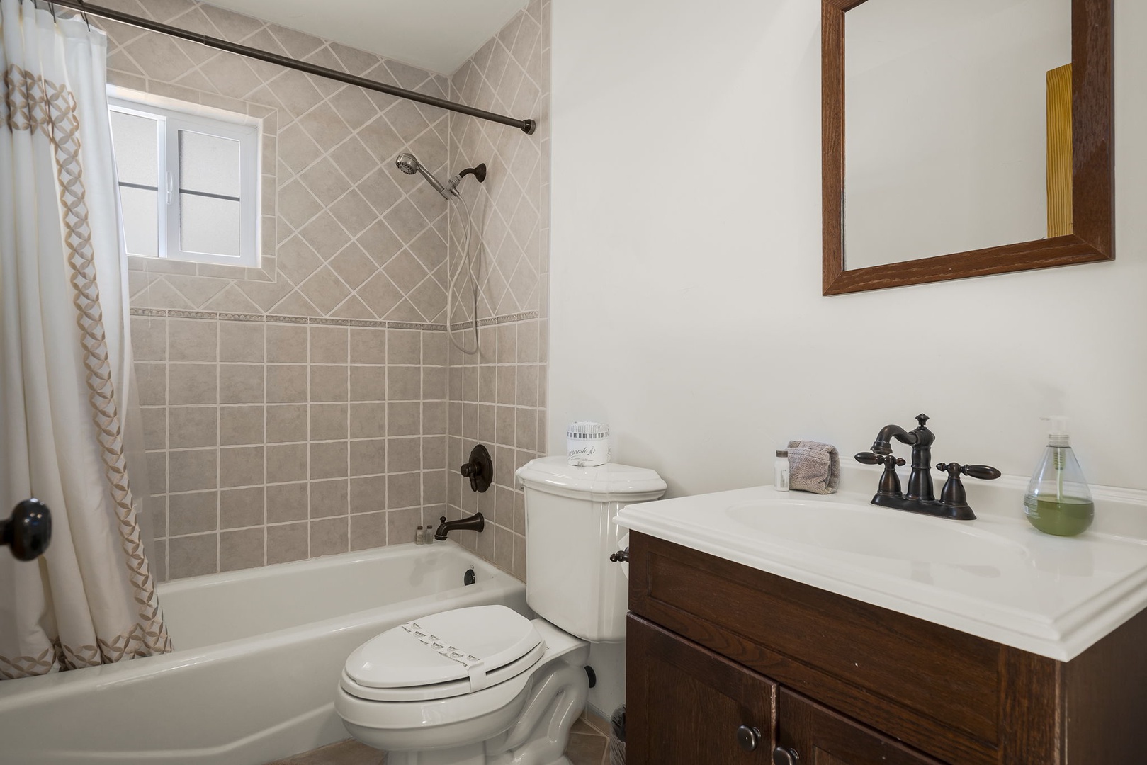 Guest bathroom: Mountaintop Tahoe Donner Getaway
