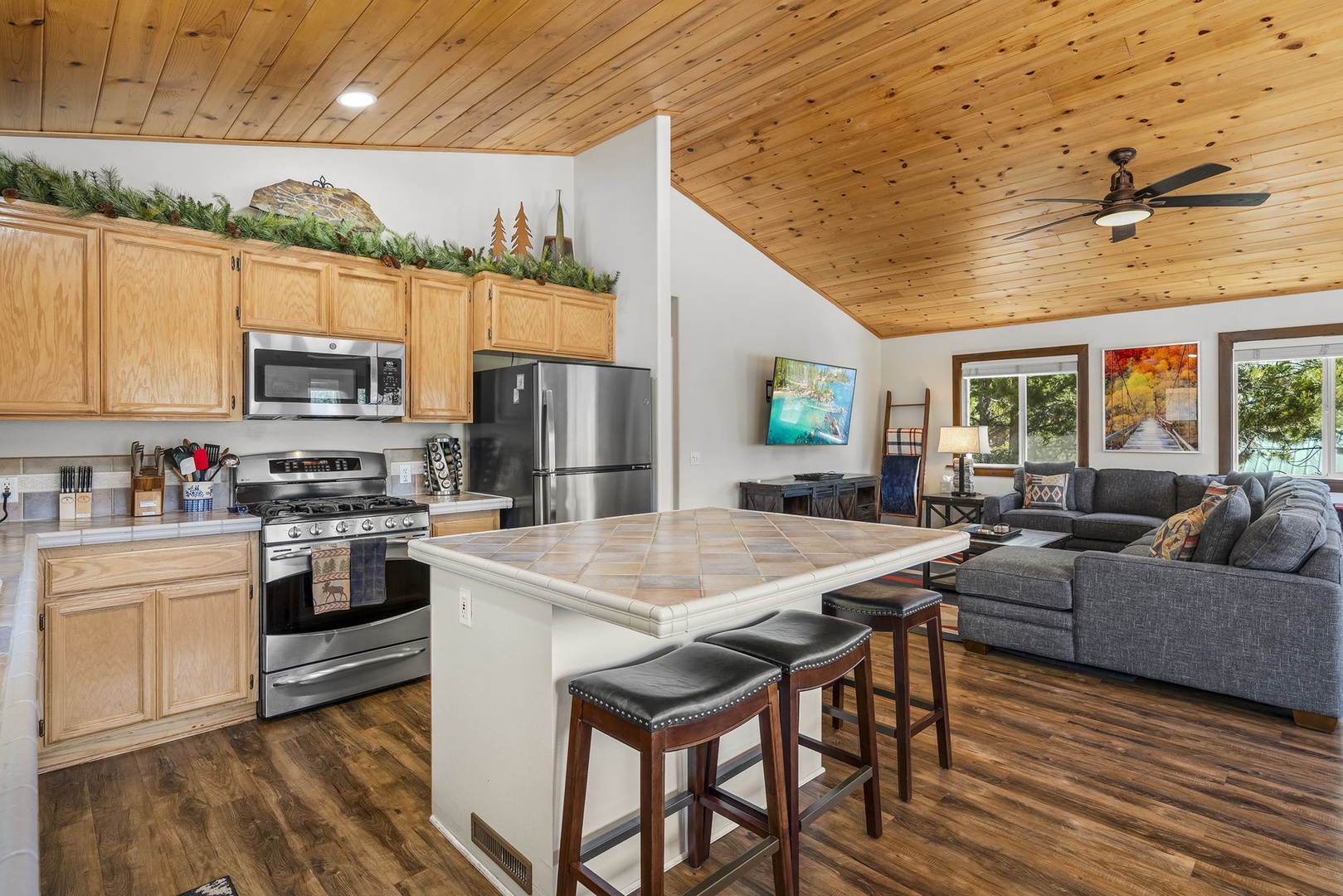 Kitchen and island: Mountain Relaxation Haven