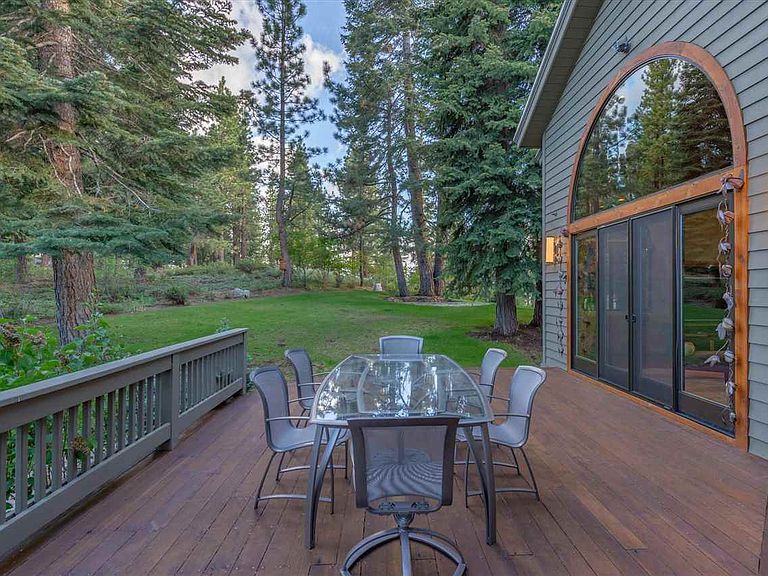 Private patio: Hilltop Manor in Tahoe Donner
