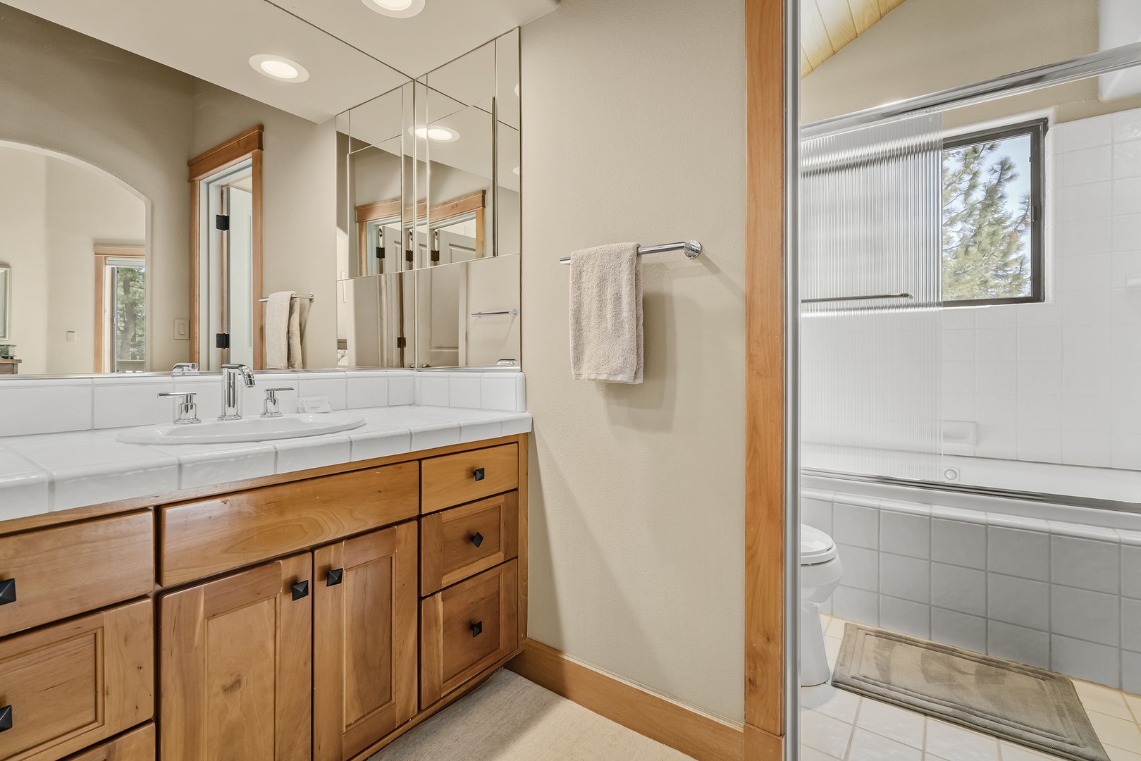 Bathroom: Hilltop Manor in Tahoe Donner