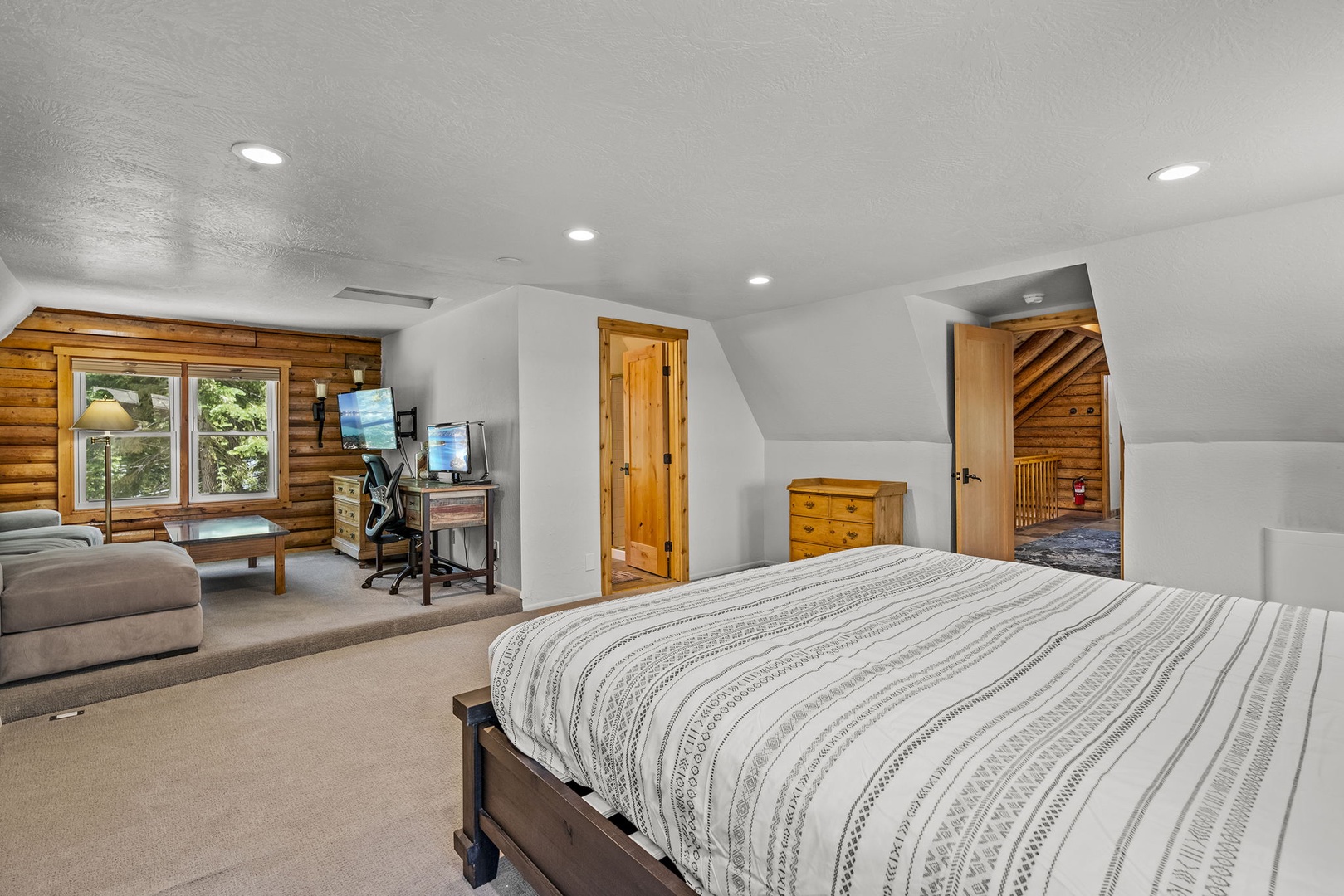 Master Bedroom: Tahoe Donner Log Cabin