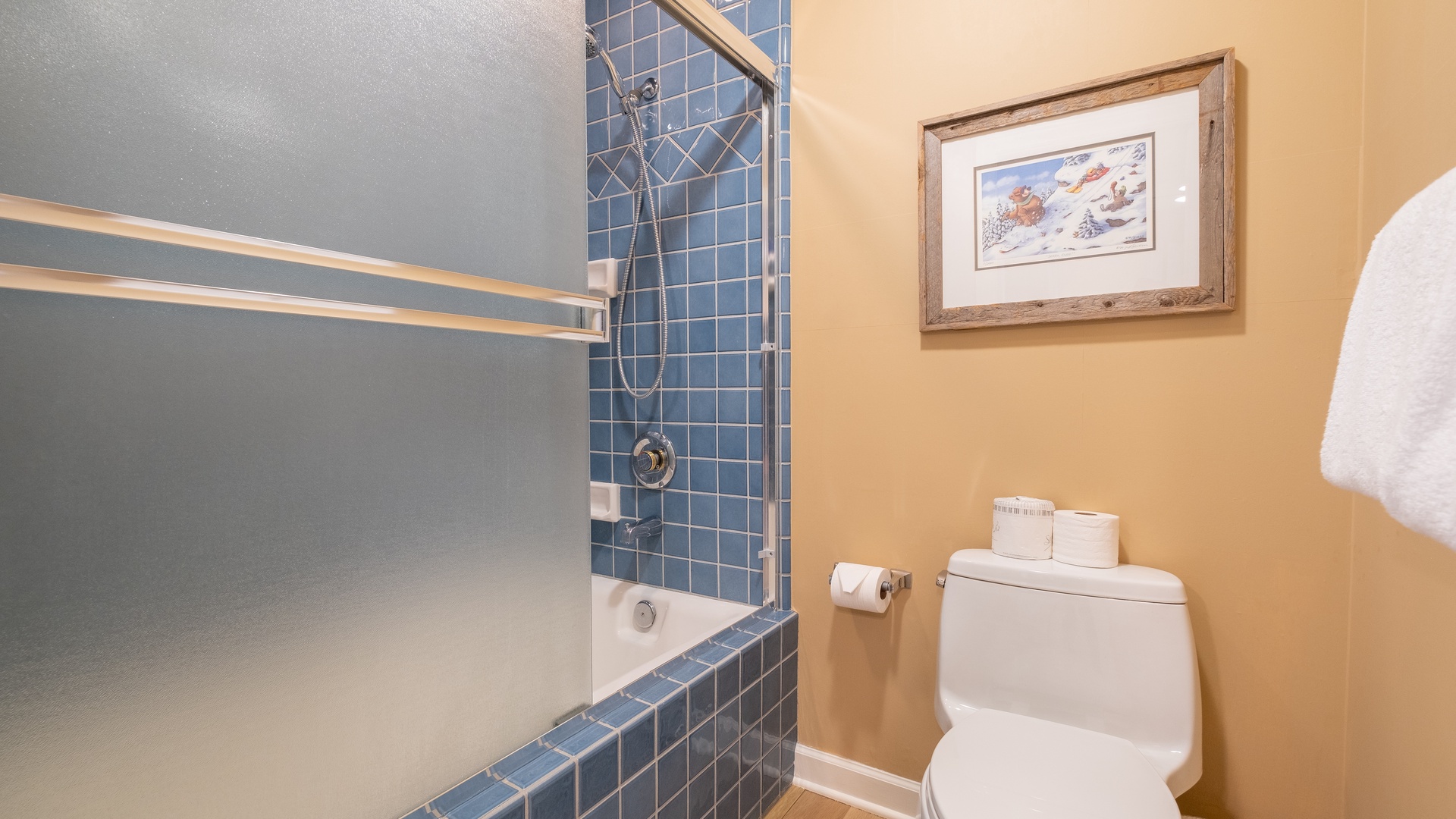 Shared Bathroom: Northstar Home Away From Home