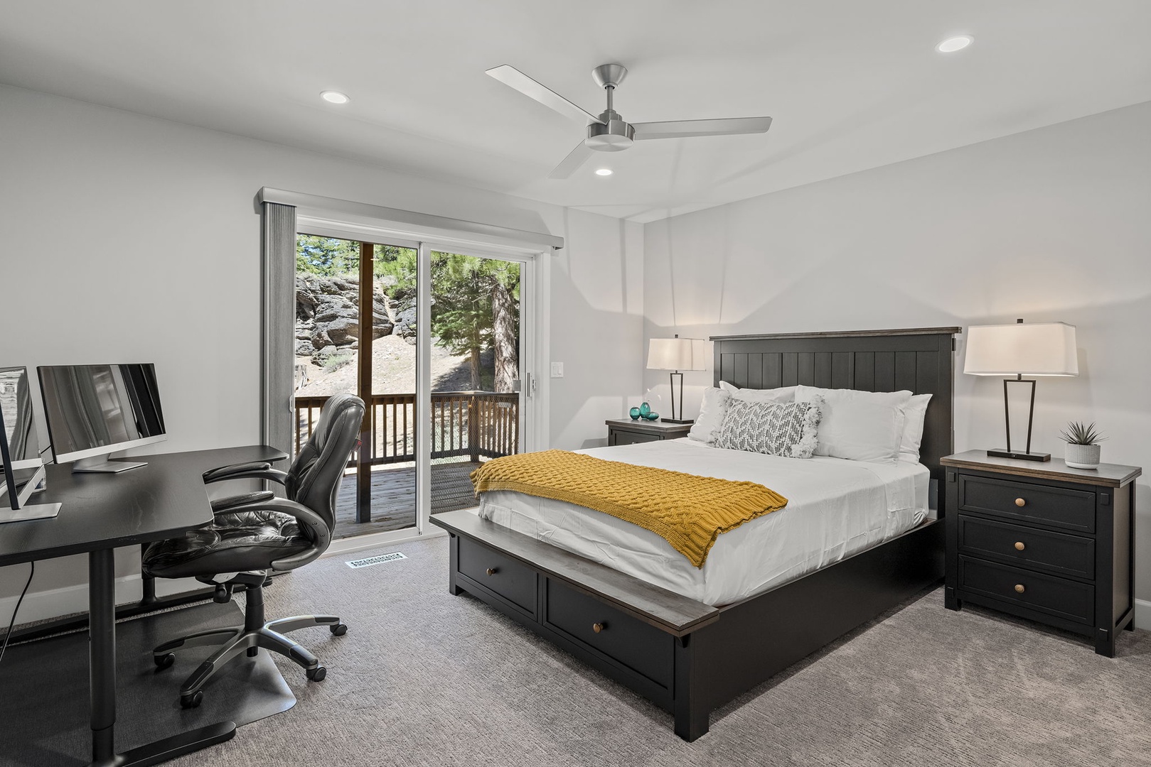 Bedroom: Stony Creek Secluded Lodge