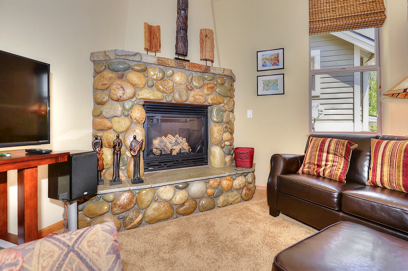 Family Room with Gas Fireplace: Wintercreek Mountain Delight