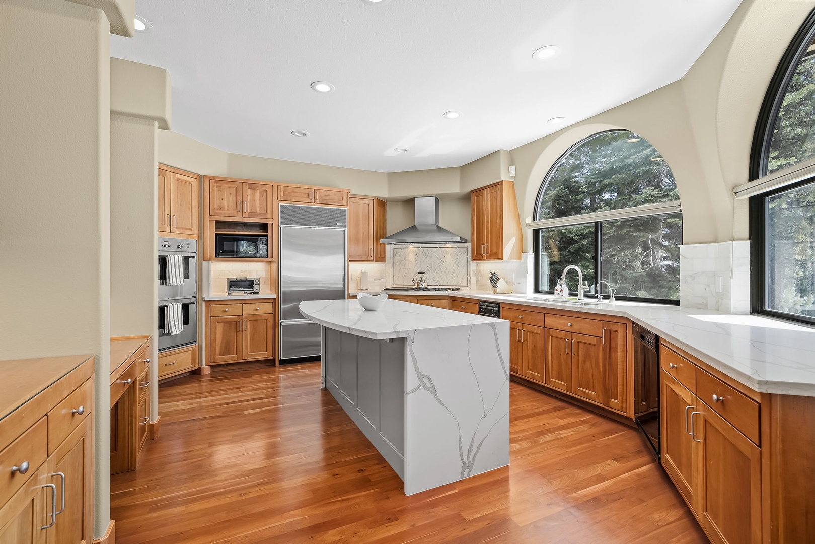 Kitchen area: Hilltop Manor in Tahoe Donner