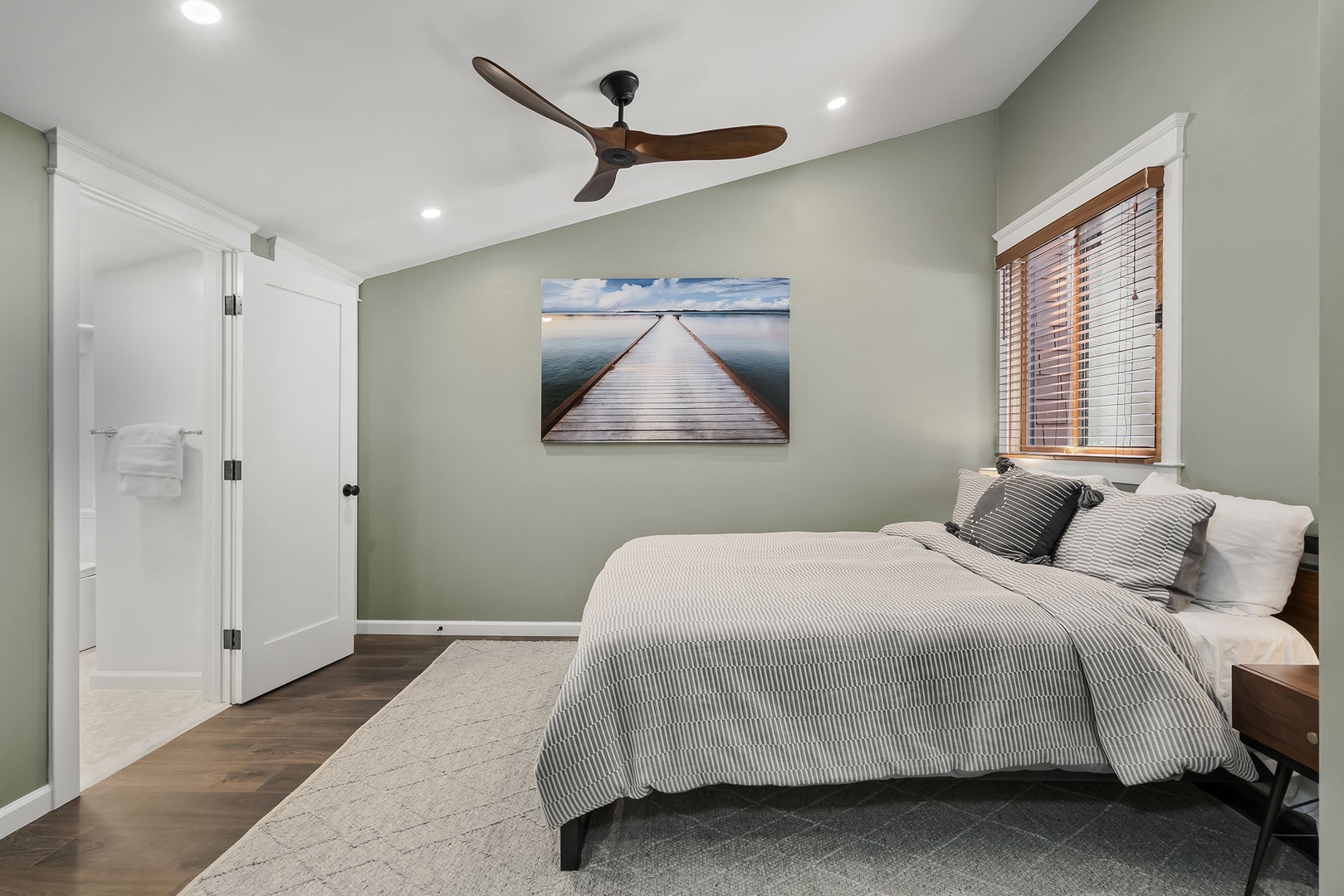 Master bedroom: Northstar Ski View Retreat