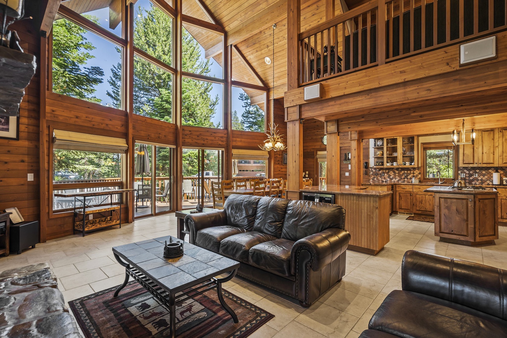 Tv room: 
Donner Lake Vacation Lodge
