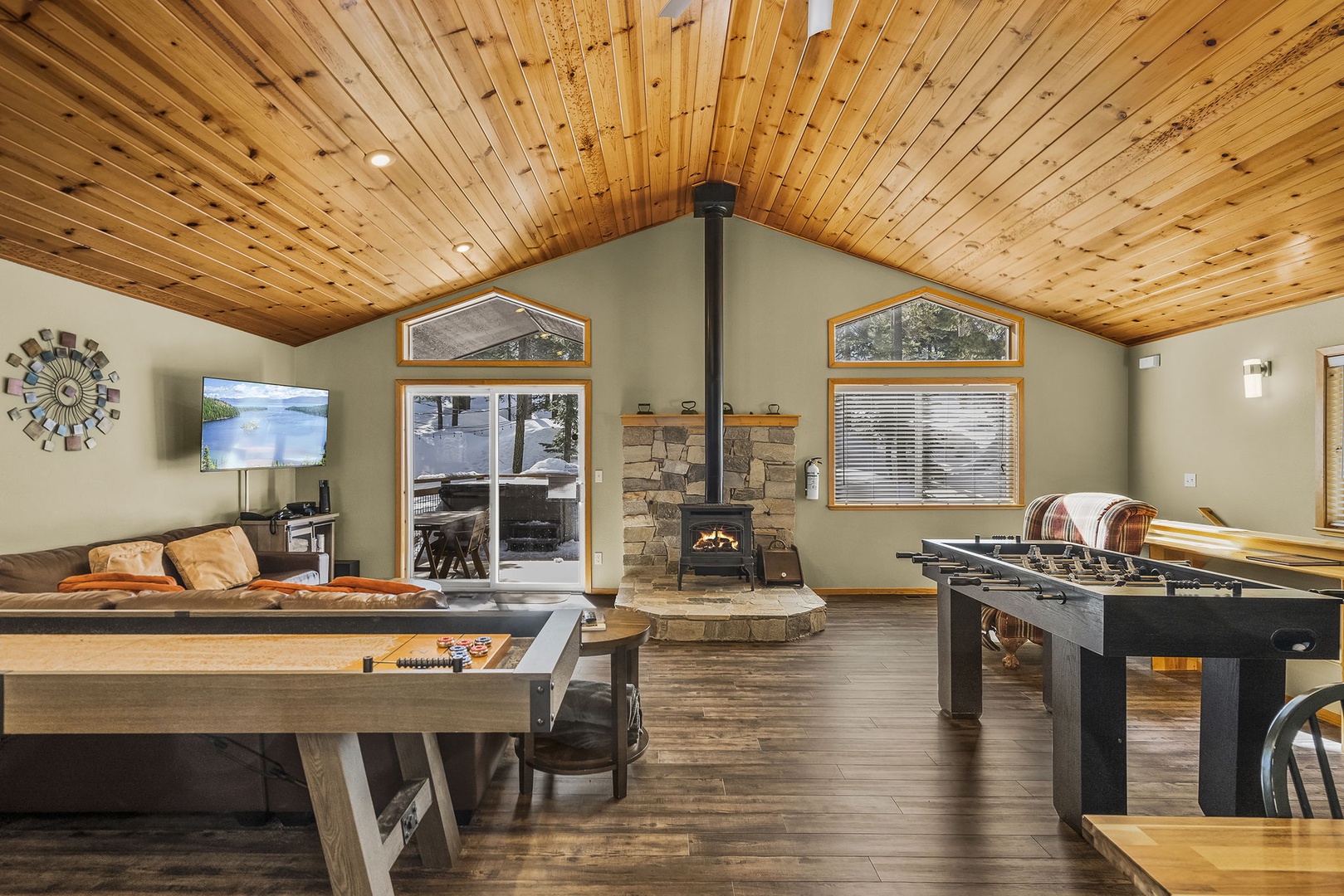 Lounge Area: Donner Lake Getaway W/Private Hot Tub