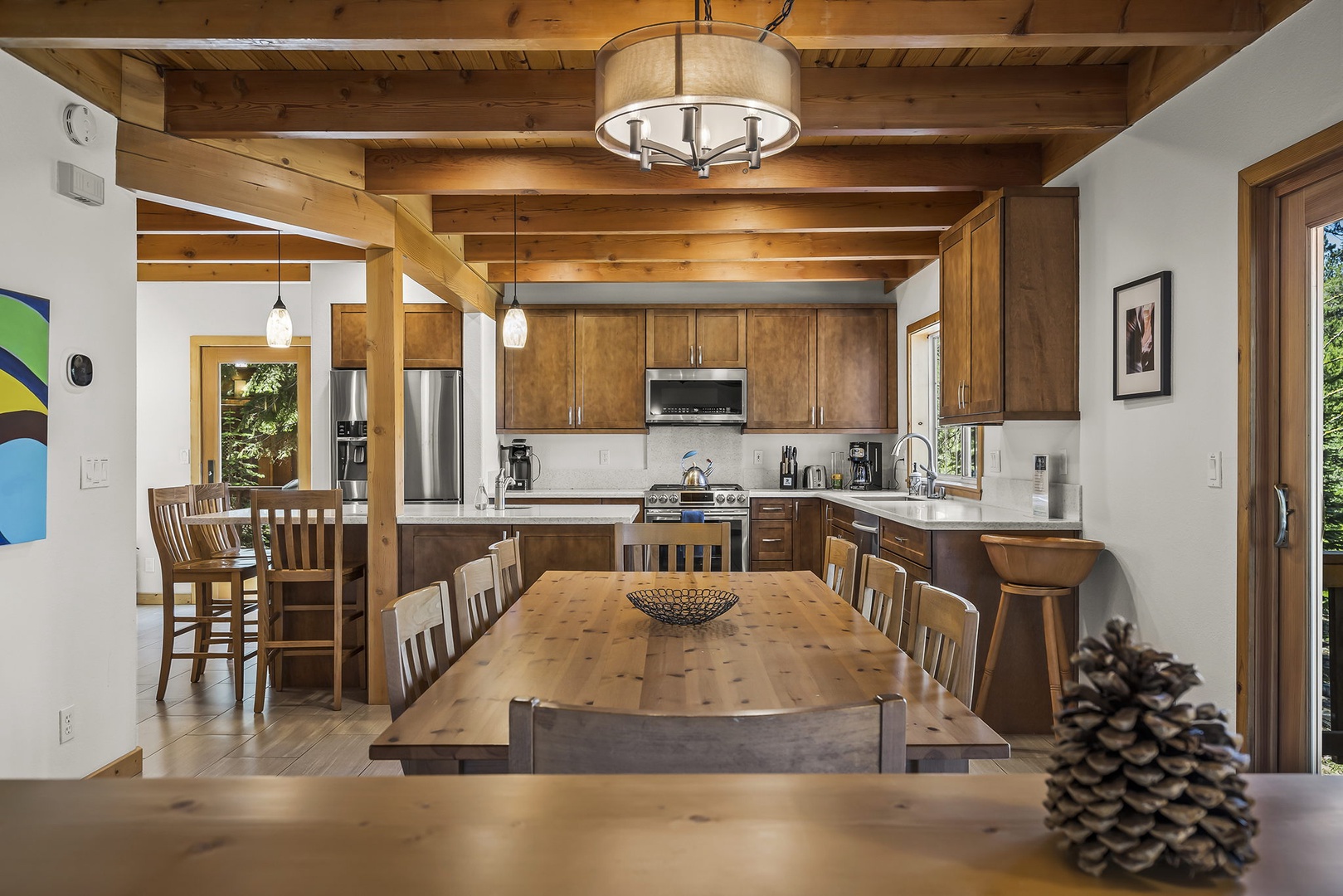 Dining room: 
Donner Lake Vacation Lodge