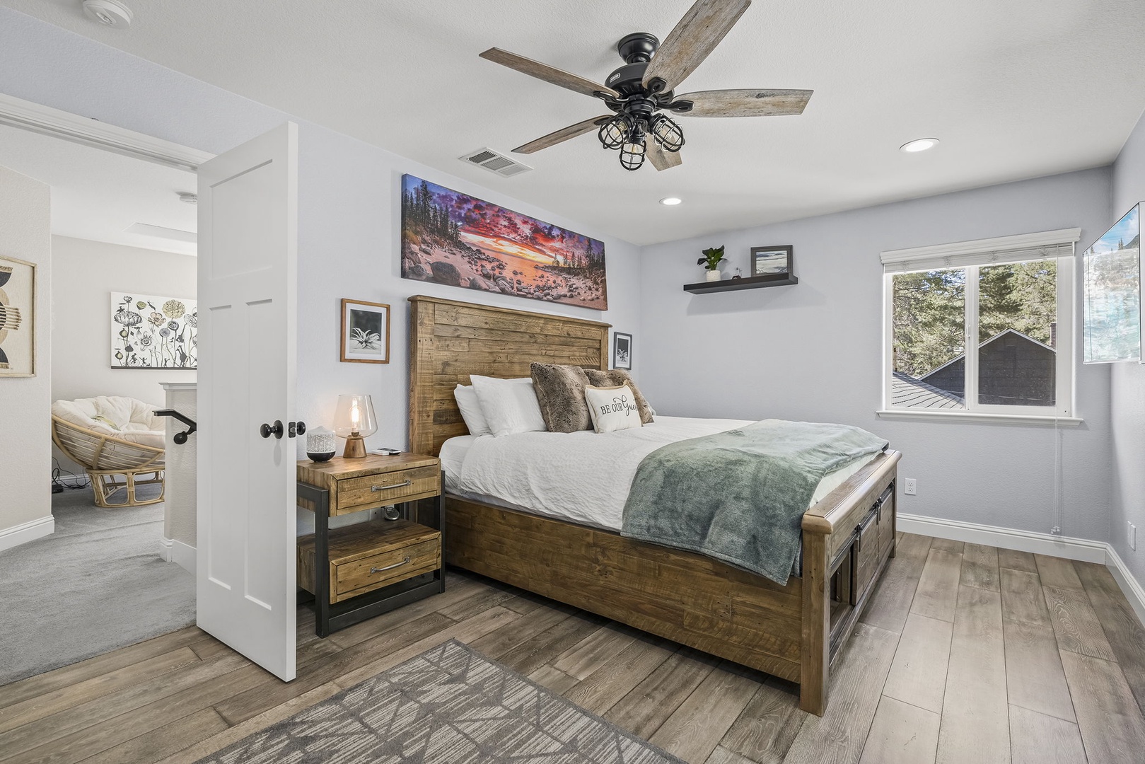 Bedroom 1, 1 King, Sleeps 2