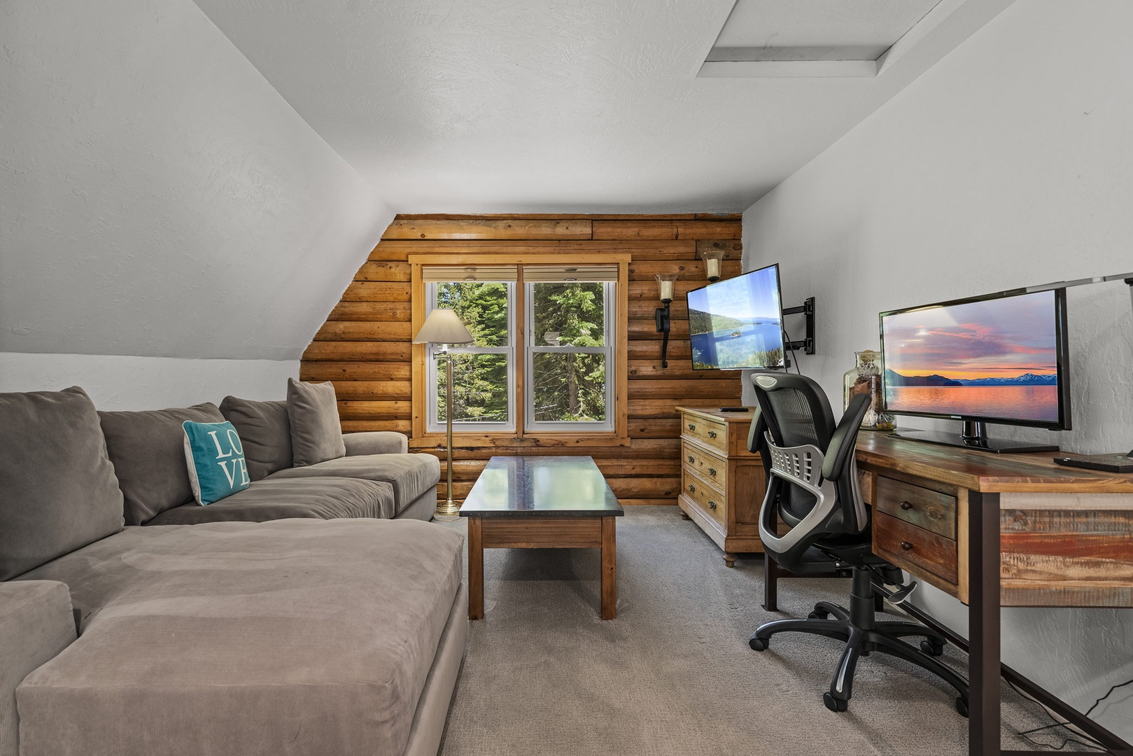Master Bedroom TV/Office space: Tahoe Donner Log Cabin